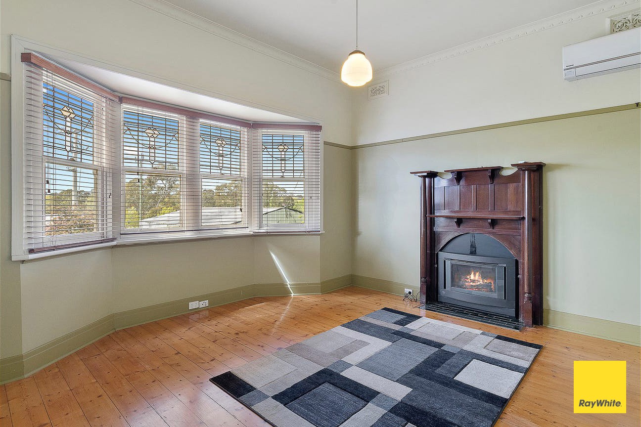 98 Mackenzie Street, Golden Square, VIC 3555