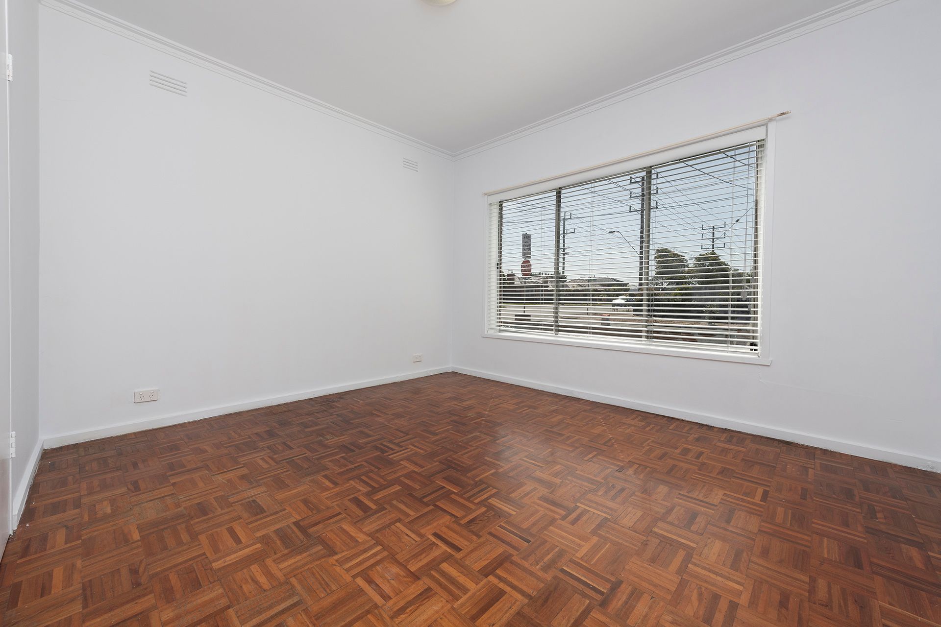 1/349 Blackshaws Road — photo 7 of 8