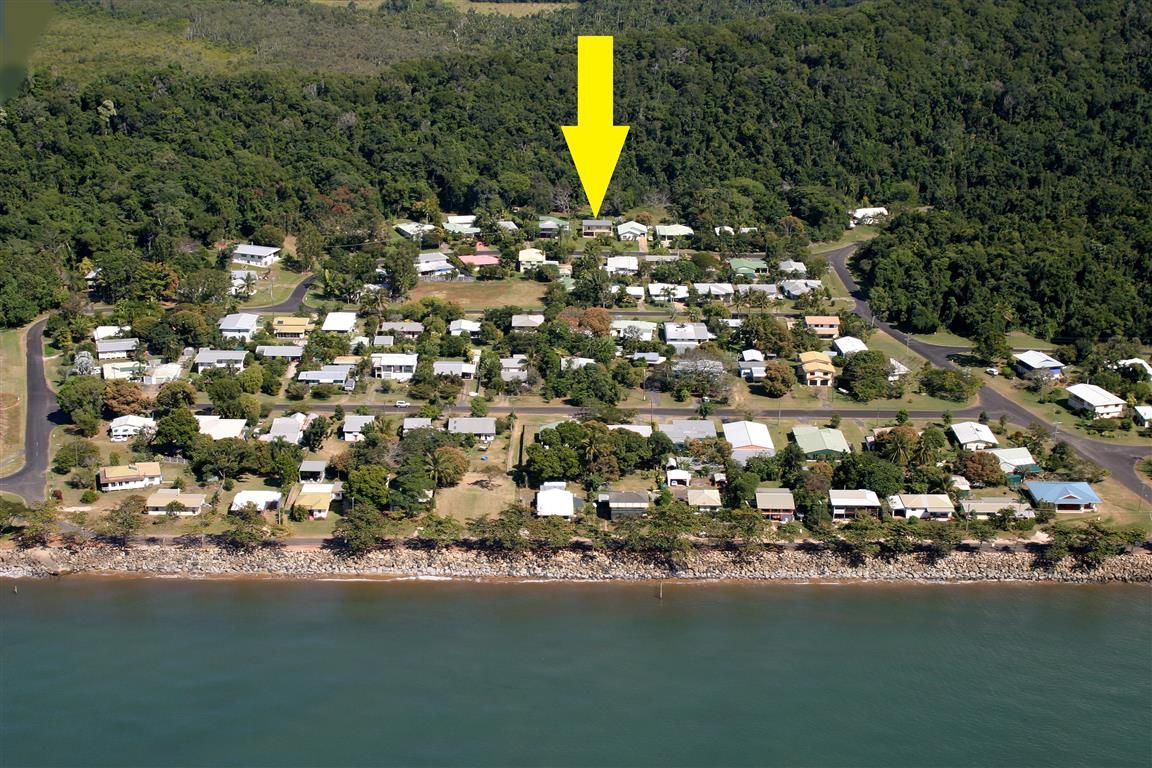 21 Enid Street, Flying Fish Point QLD 4860