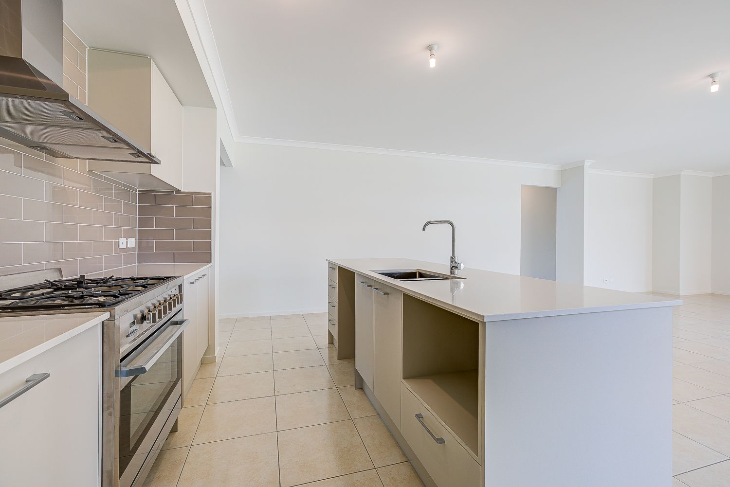 43 Macadamia Circuit, Park Ridge, QLD 4125