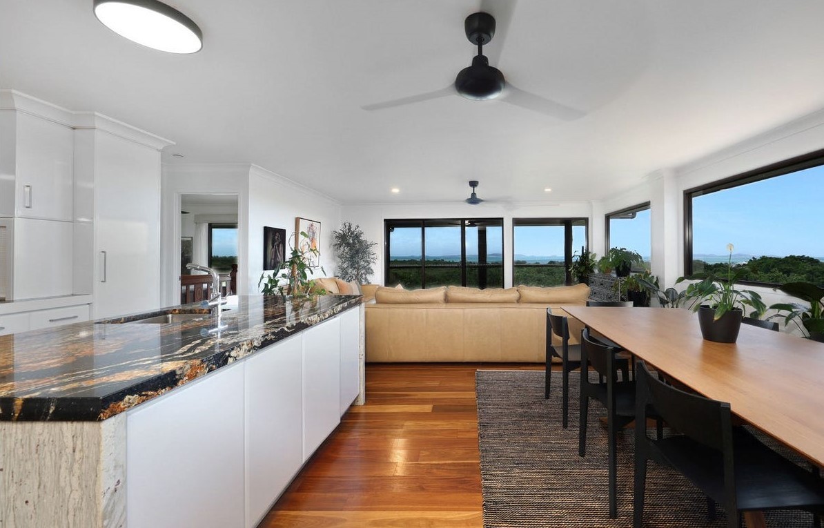 8 Macaulay Way, Pacific Heights, QLD 4703