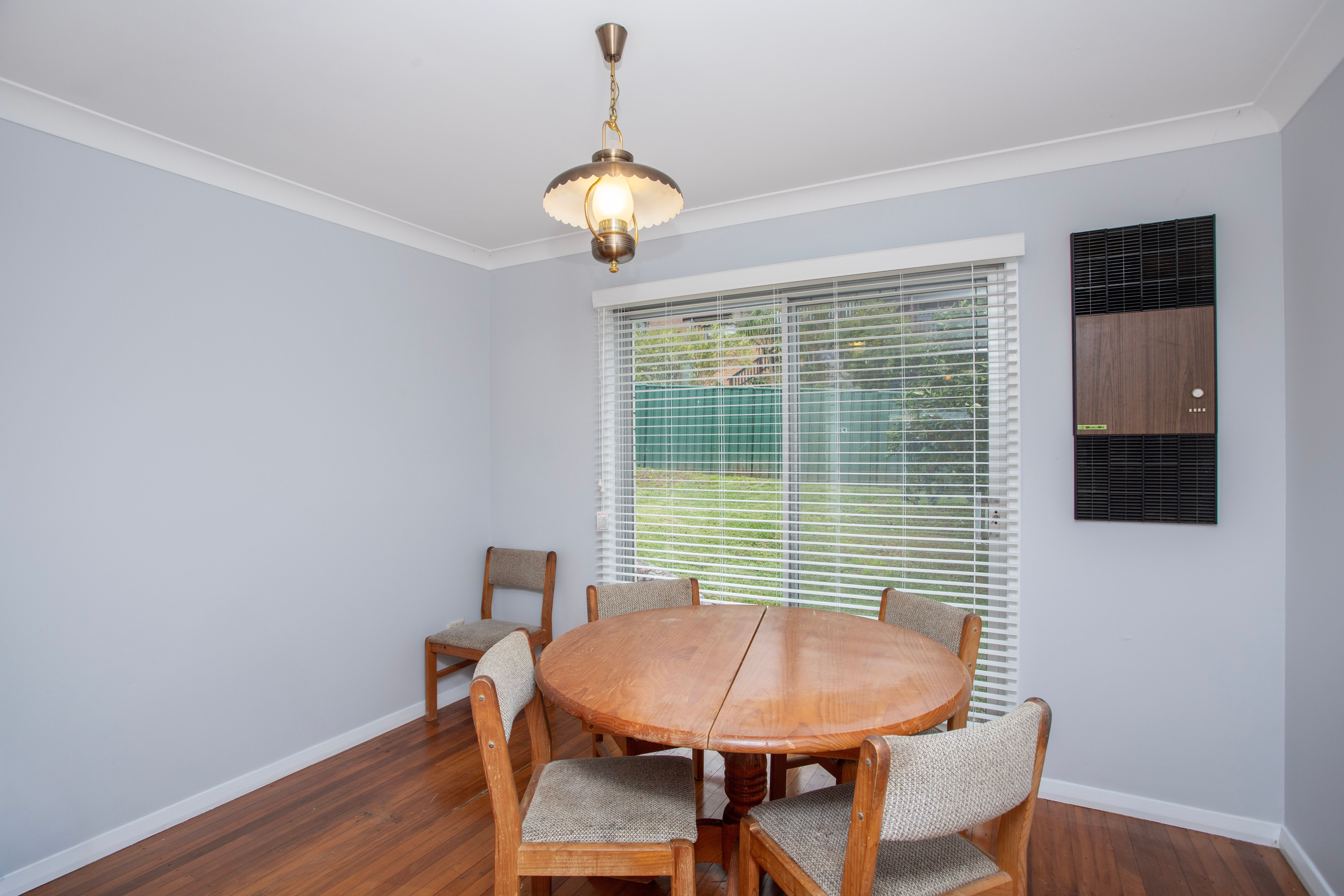 14 Gleeson Crescent — photo 3 of 20