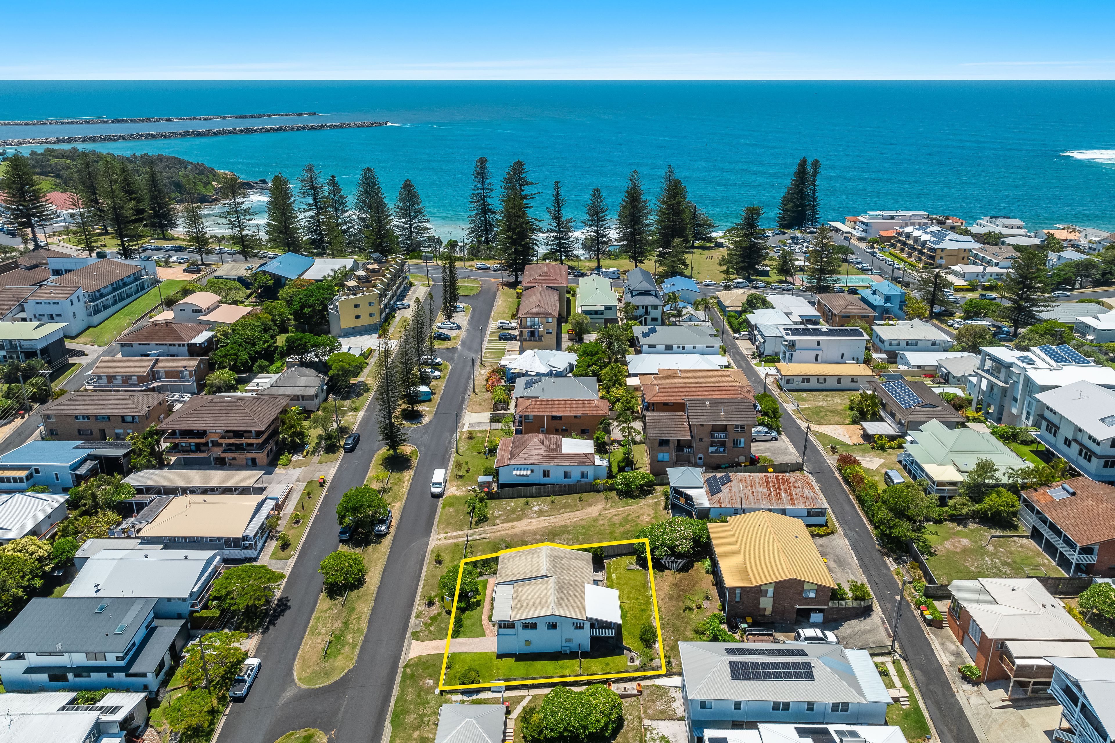 12 Beach Street, Yamba NSW 2464