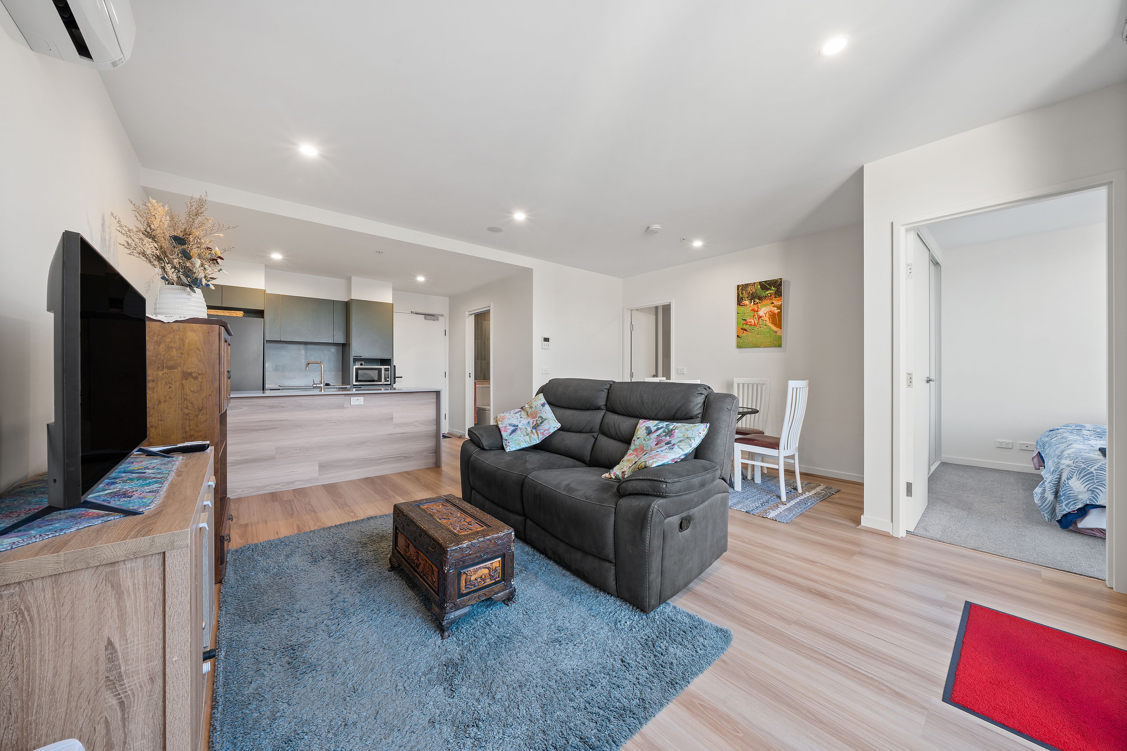 405/39 Braybrooke Street — photo 4 of 19