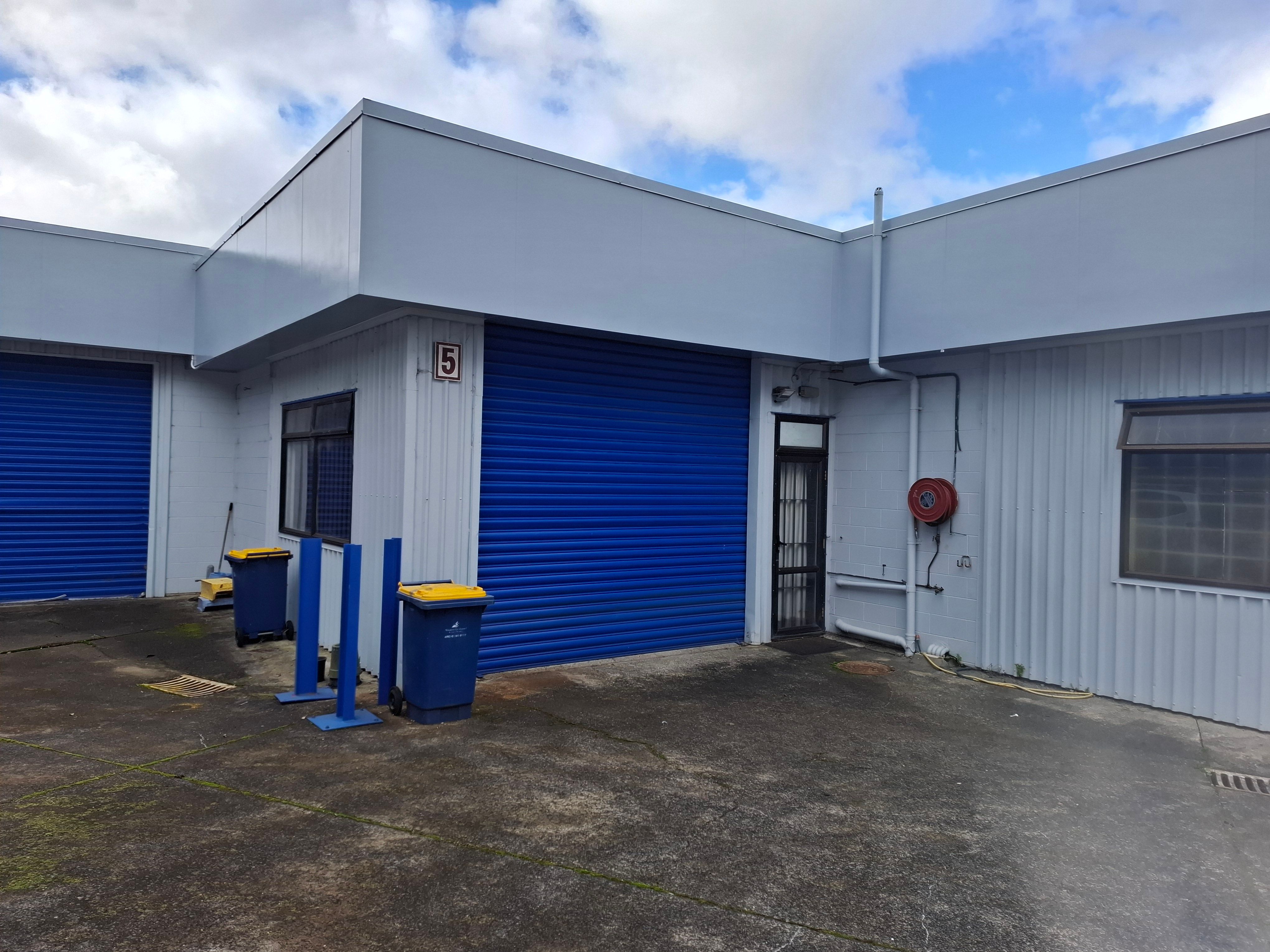 5/4 Heremai Street, Henderson, Waitakere City