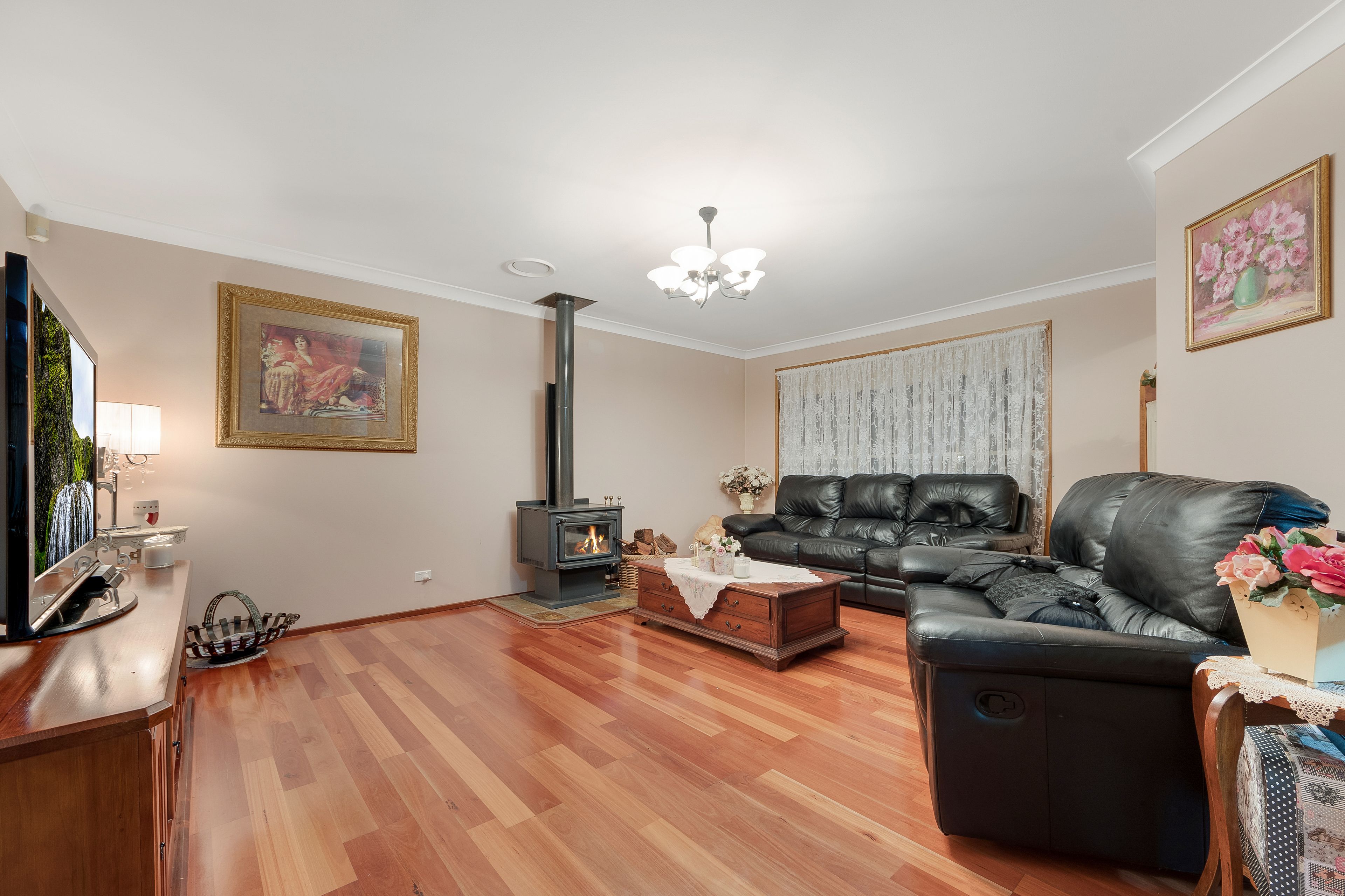 The Oaks, NSW 2570