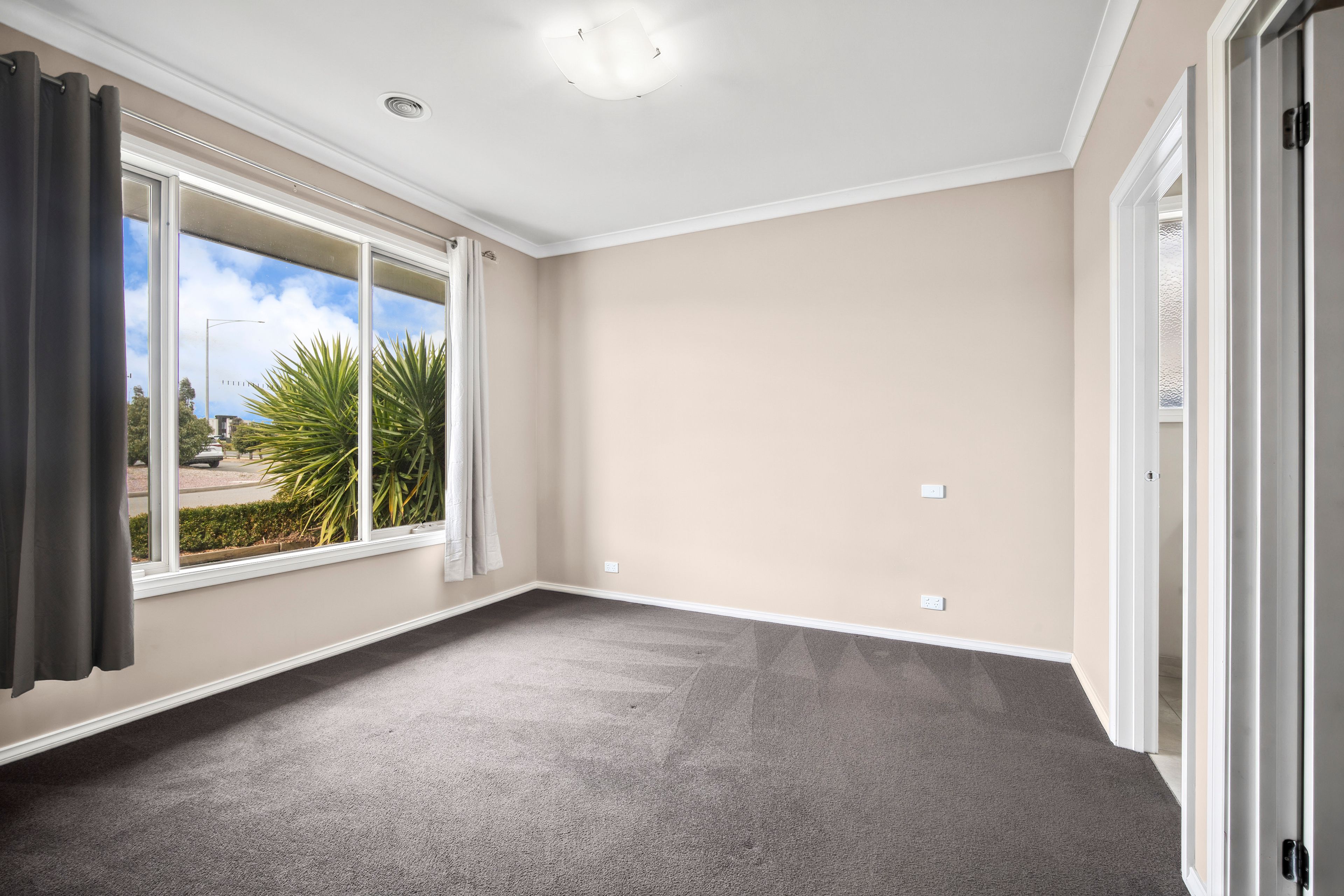 14 Pengelly Road — photo 7 of 17