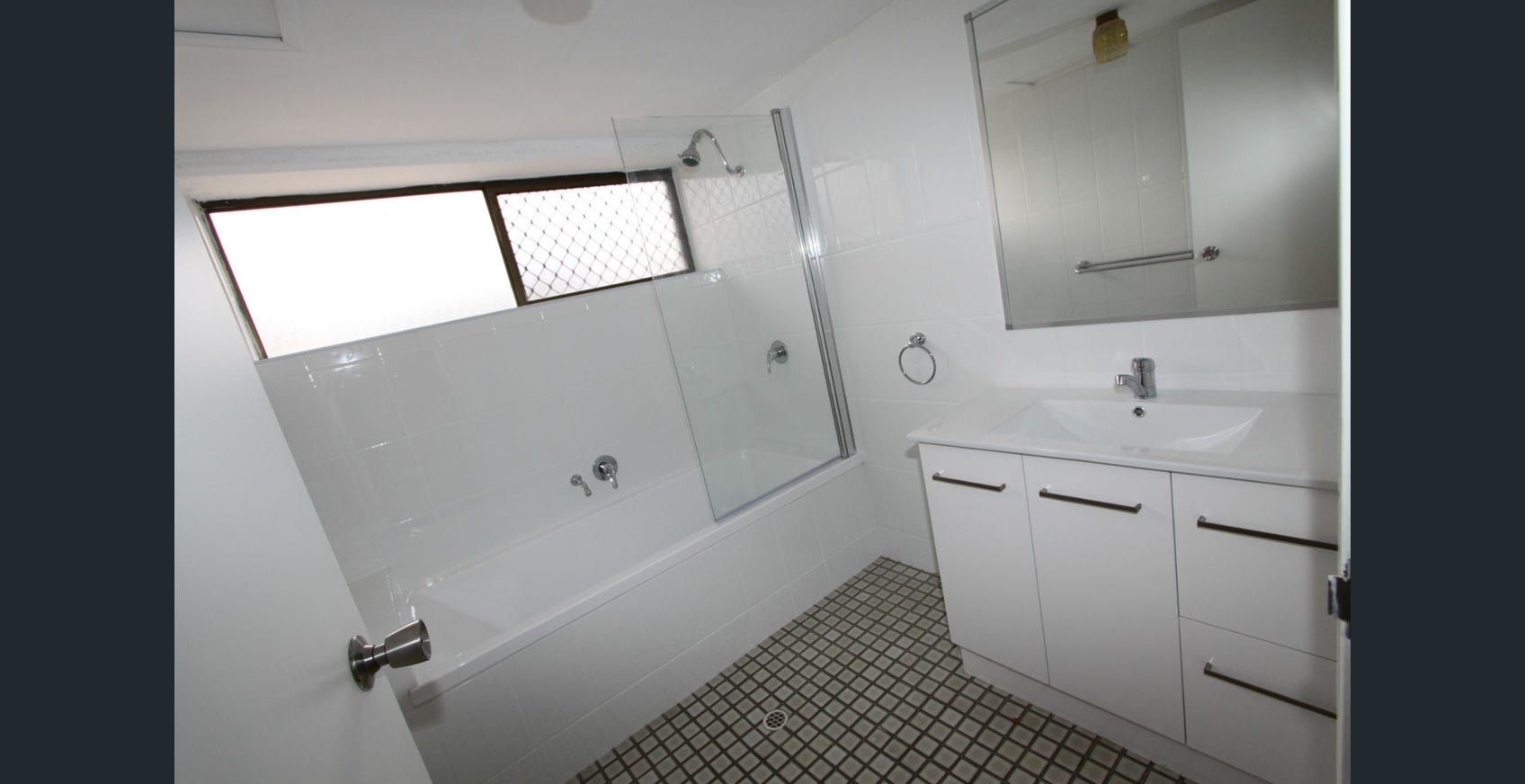 3/105 Cambridge Street, The Range, QLD 4700