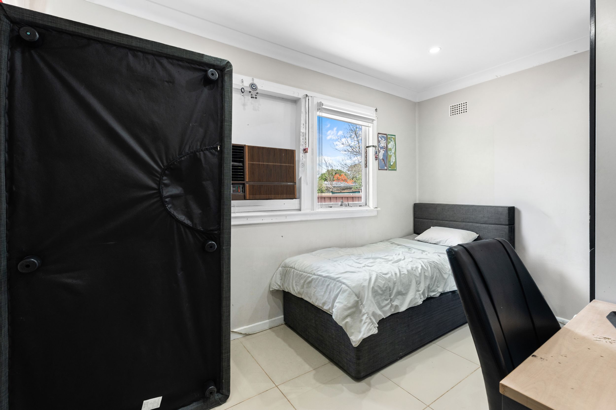 40 Sandakan Crescent, Lethbridge Park, NSW