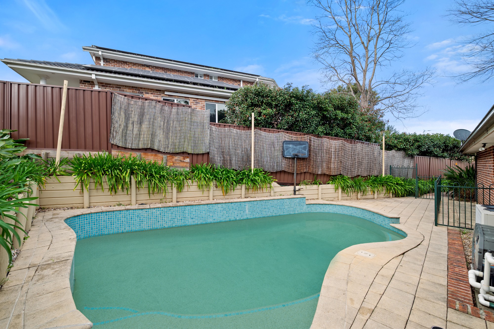 10 Clydebank Crescent, Glen Alpine, NSW 2560