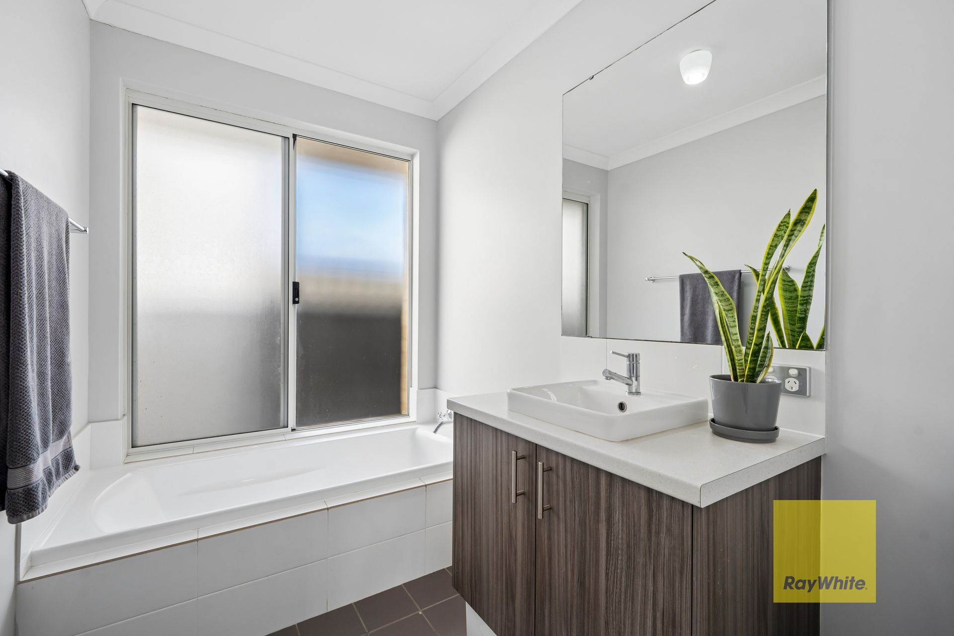 97 Holdsworth Avenue — photo 19 of 30
