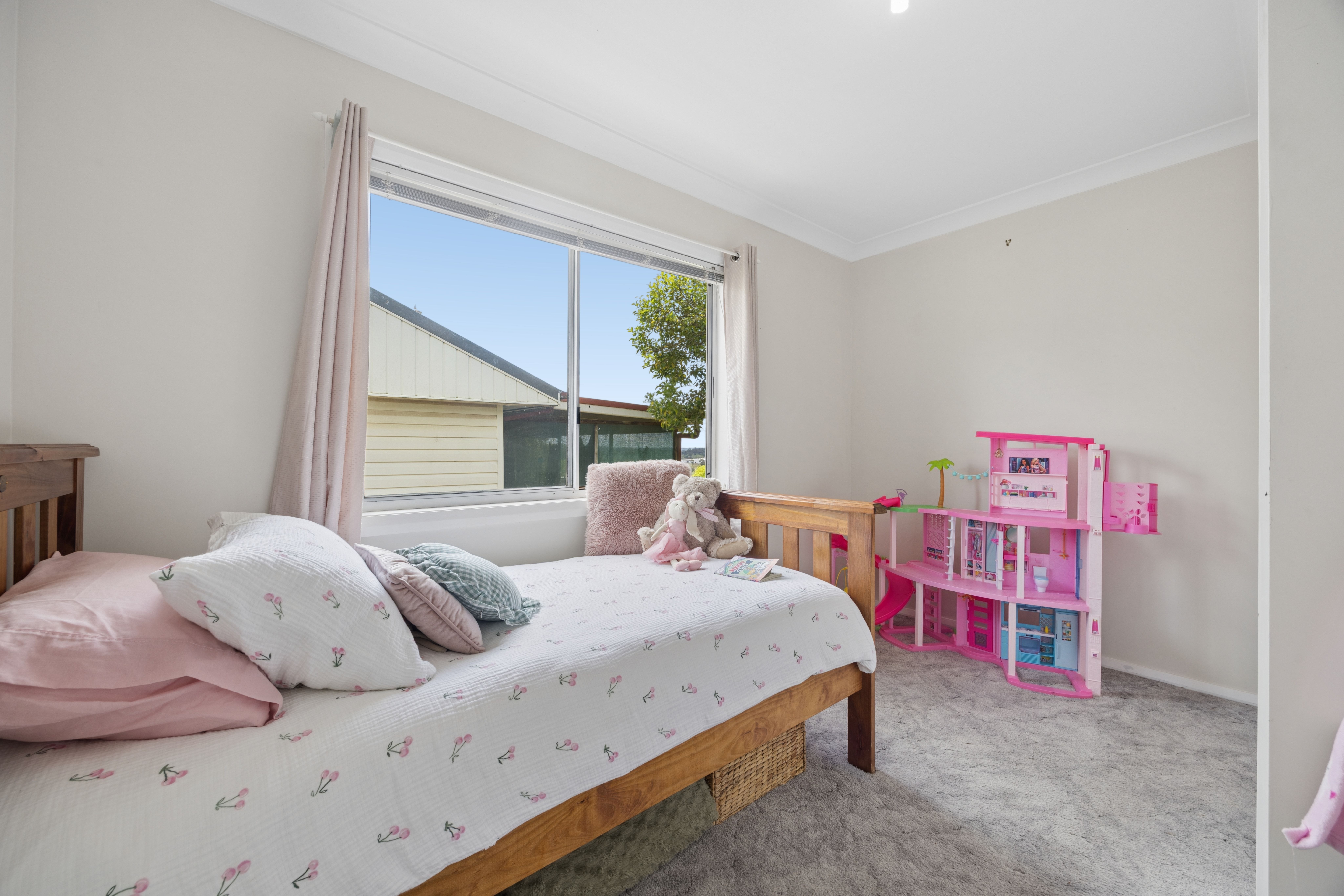 7 Clifton Street — photo 8 of 17