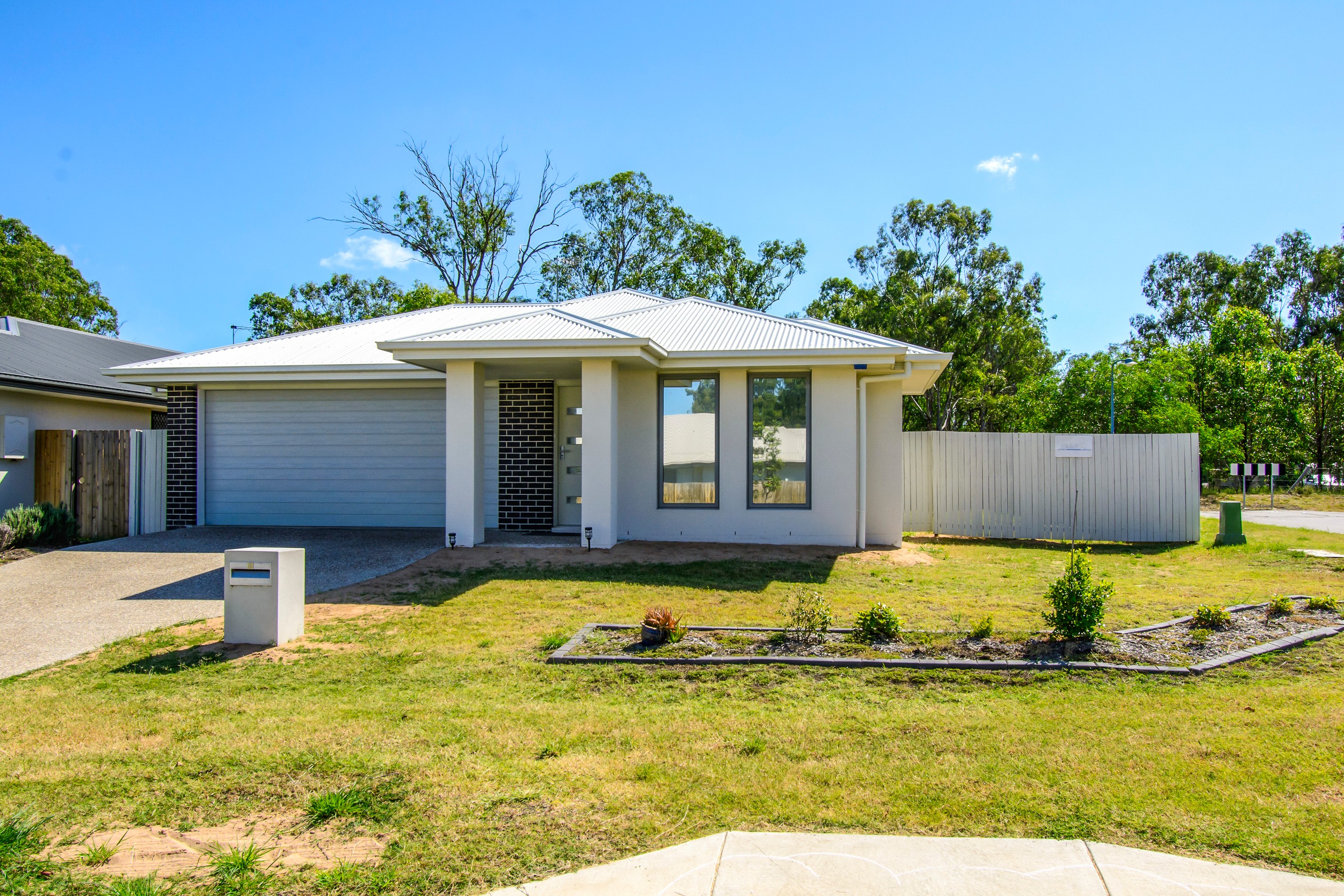 1 MacKellar Way, Walloon, QLD 4306