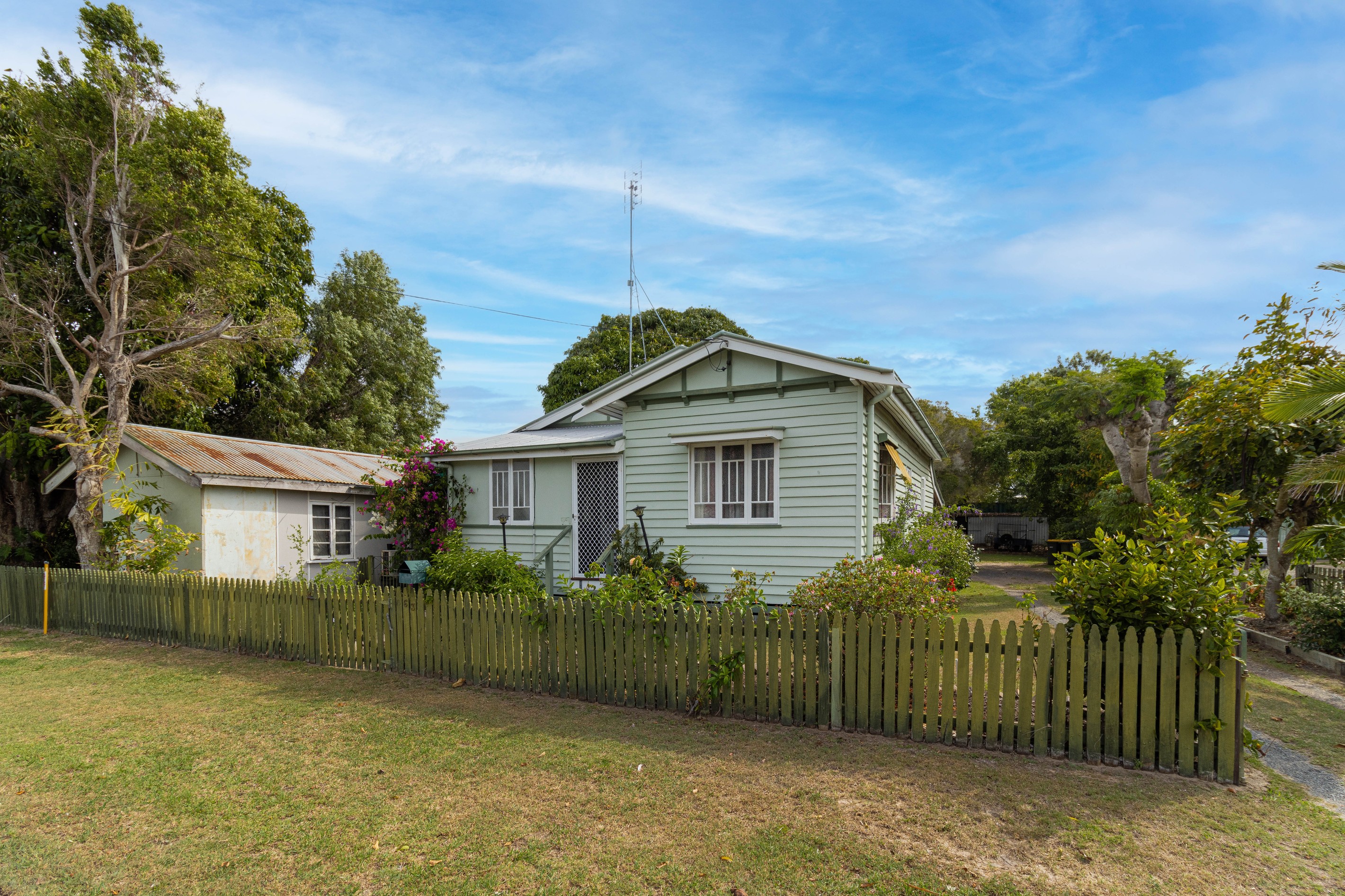 63 King Street, Urangan, QLD 4655