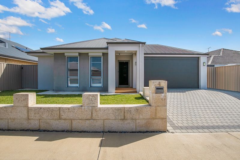 4 Fuchsia Street, Karnup, WA 6176
