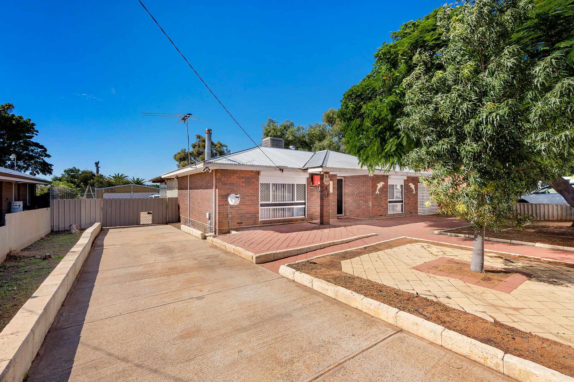 13 Levy Street, Rangeway, WA 6530