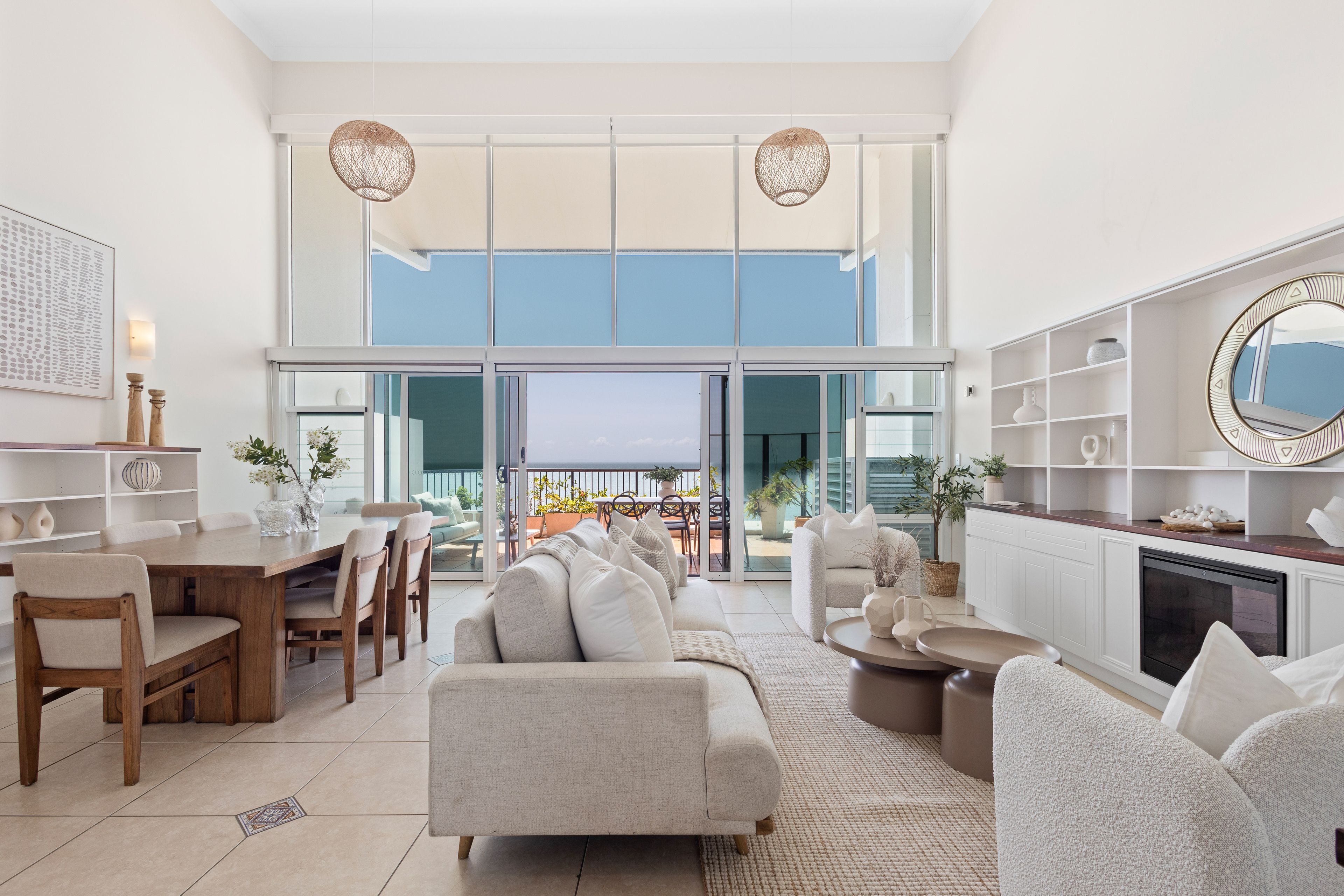 25/94-98 Prince Edward Parade, Redcliffe, QLD 4020