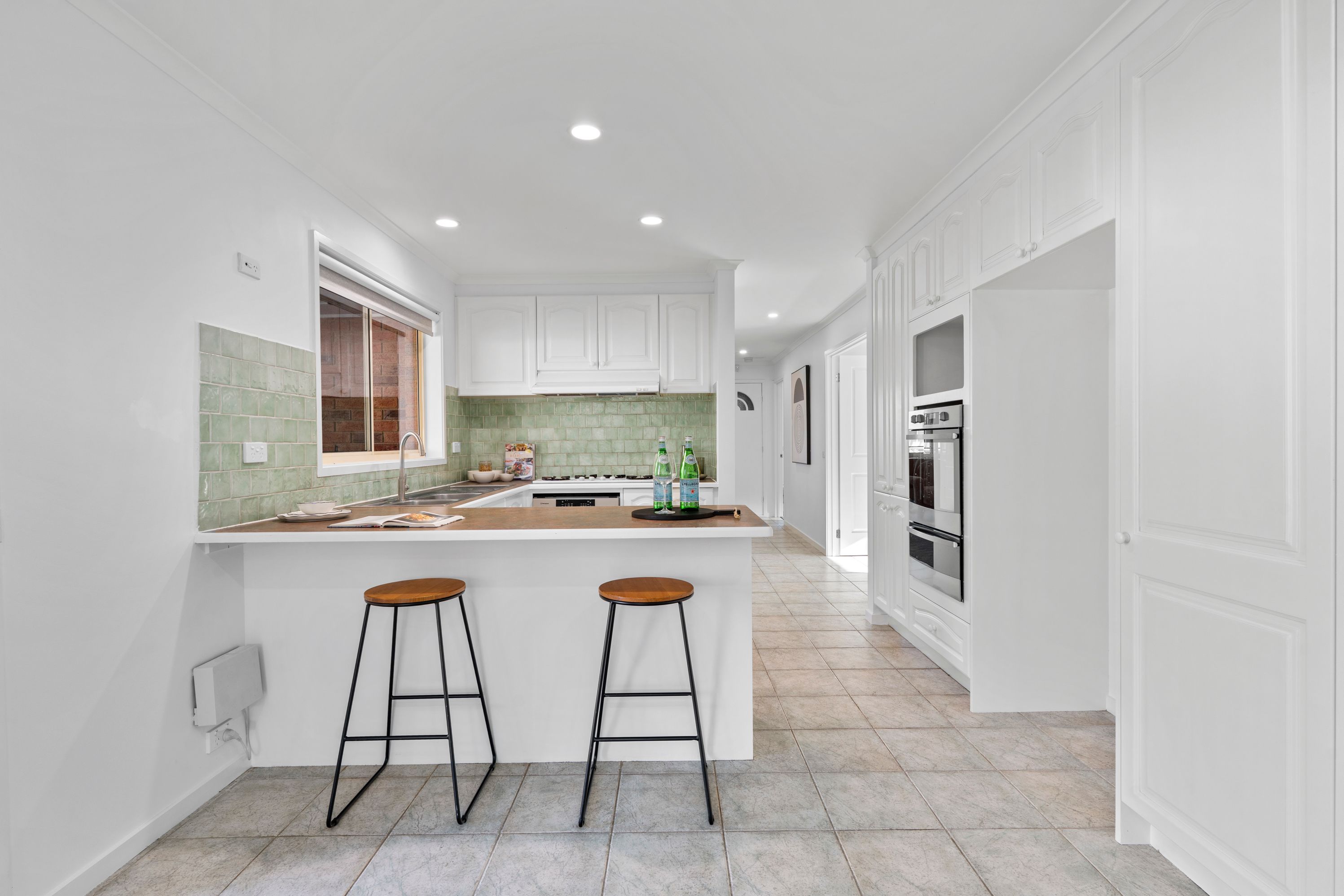 34 Peugeot Pursuit, Mill Park, VIC 3082