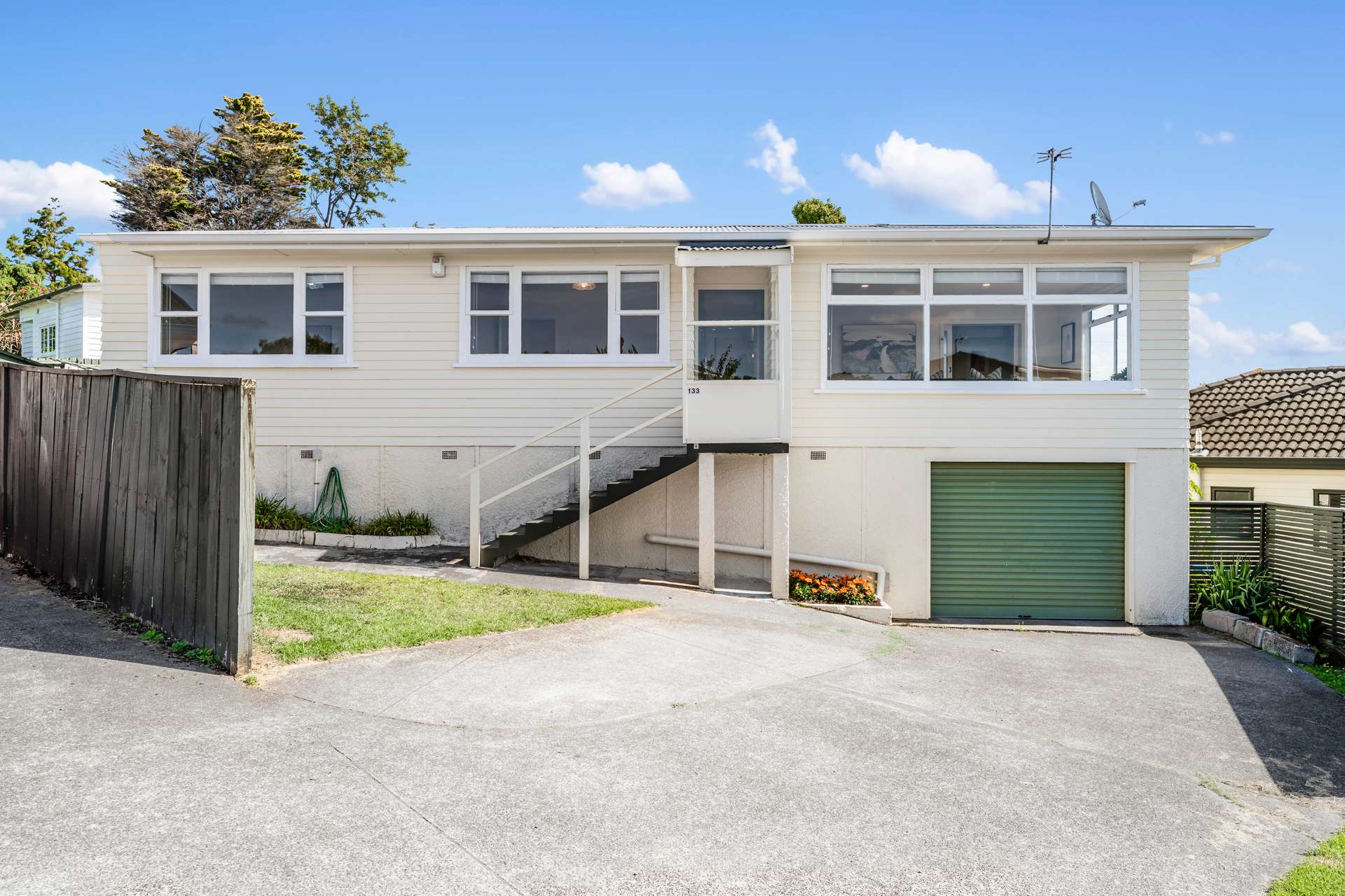 133 Saint Georges Road photo 0