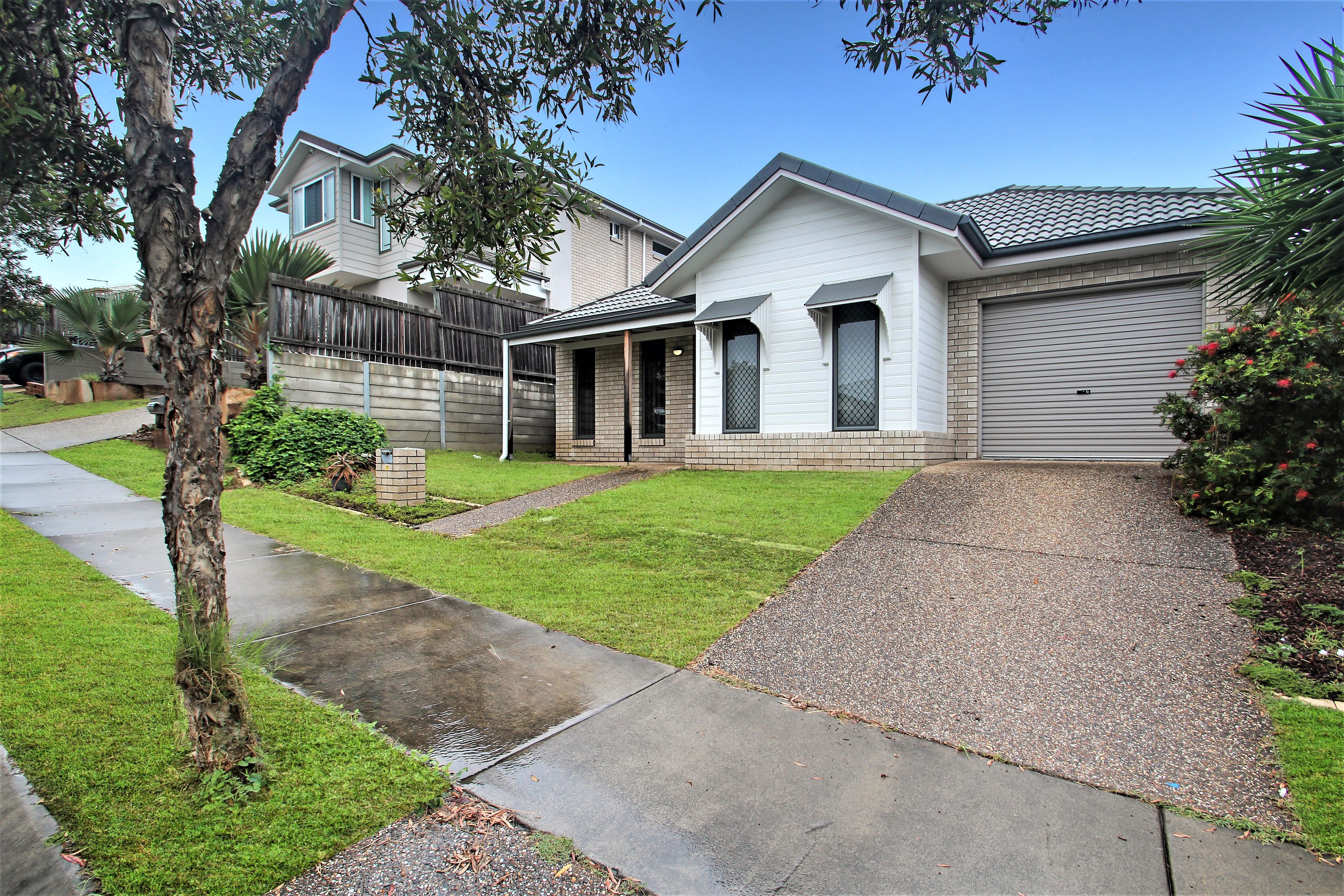 17 Hyssop Place, Springfield Lakes, QLD 4300