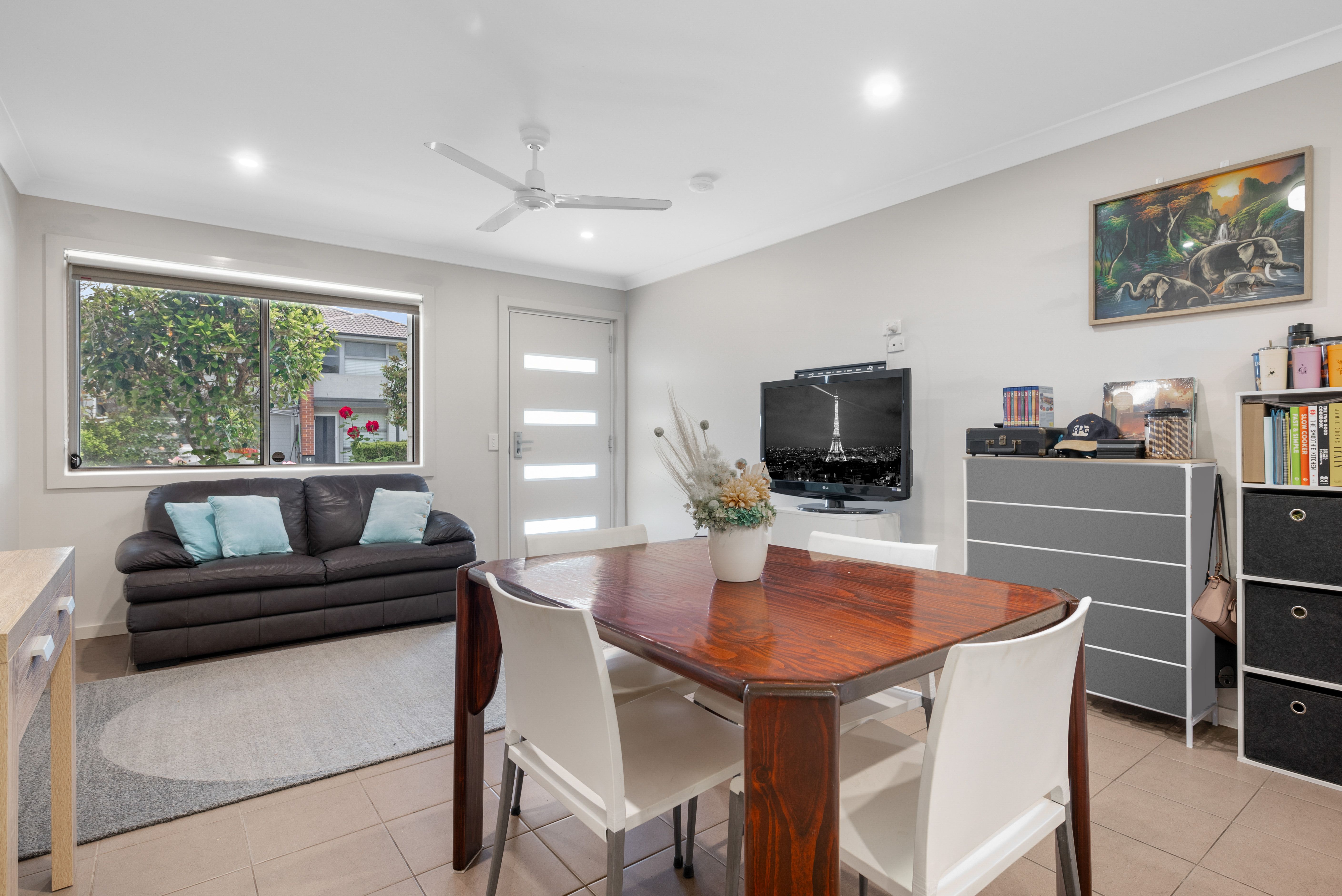 15/73 Sovereign Circuit, Glenfield, NSW 2167 Sold Townhouse Ray