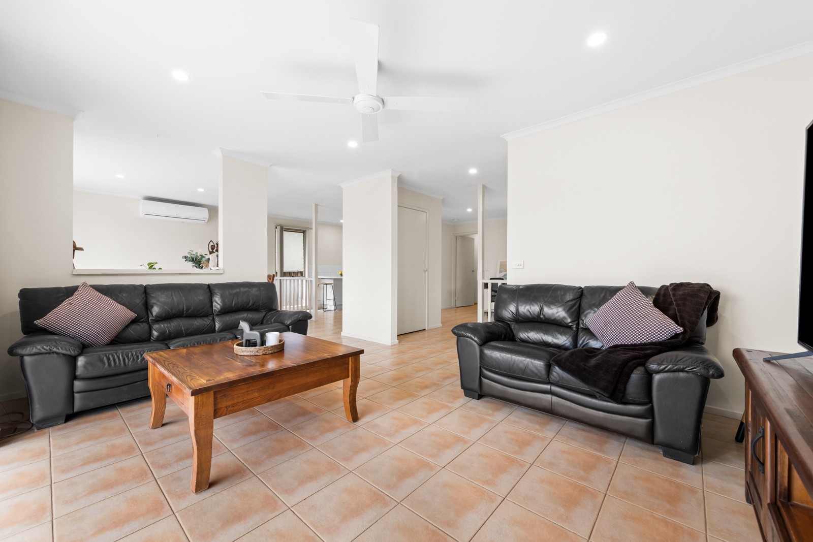 6 Radiant Crescent, Forest Hill, VIC 3131