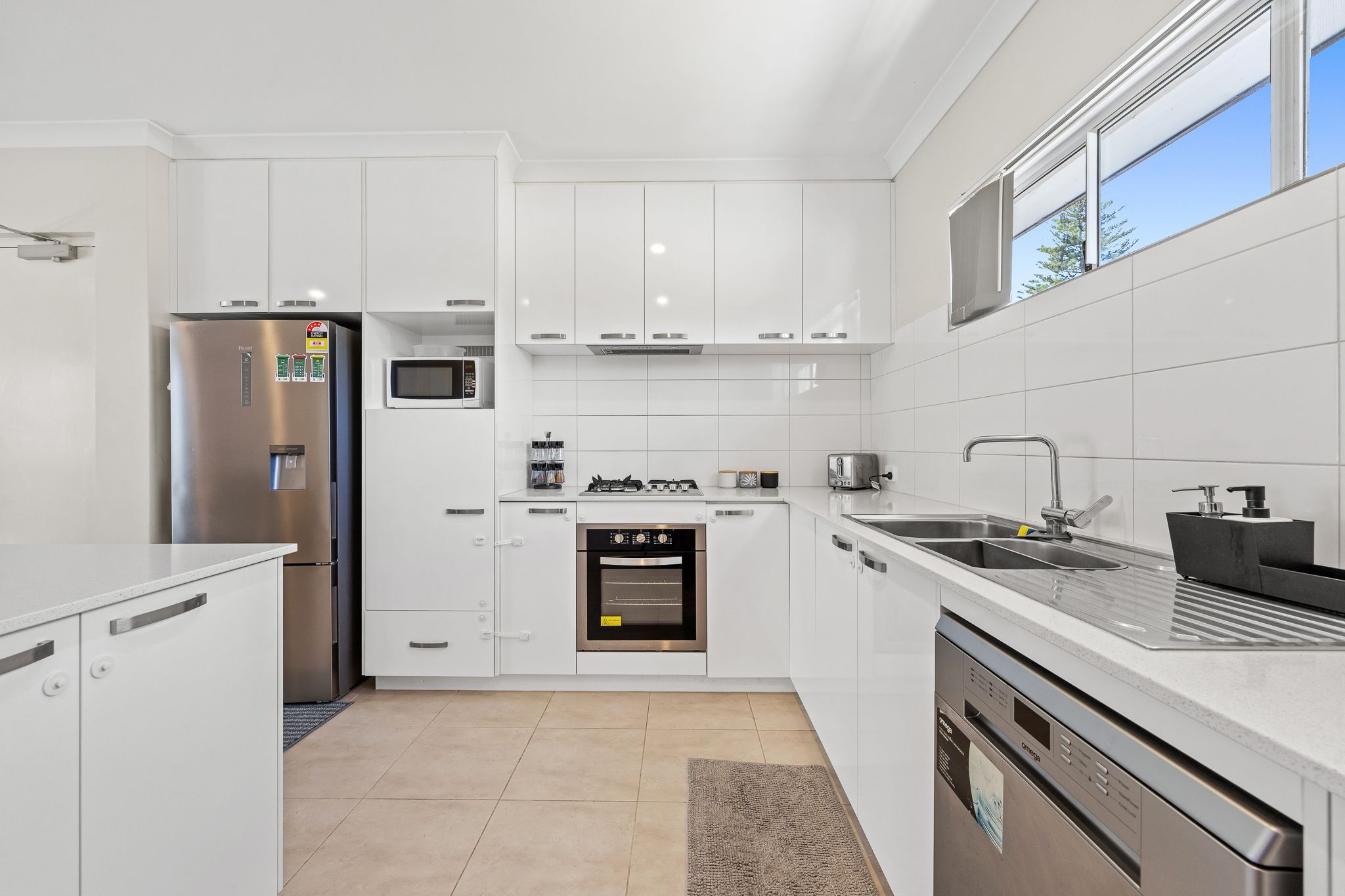 8/2 Wallace Street — photo 3 of 29