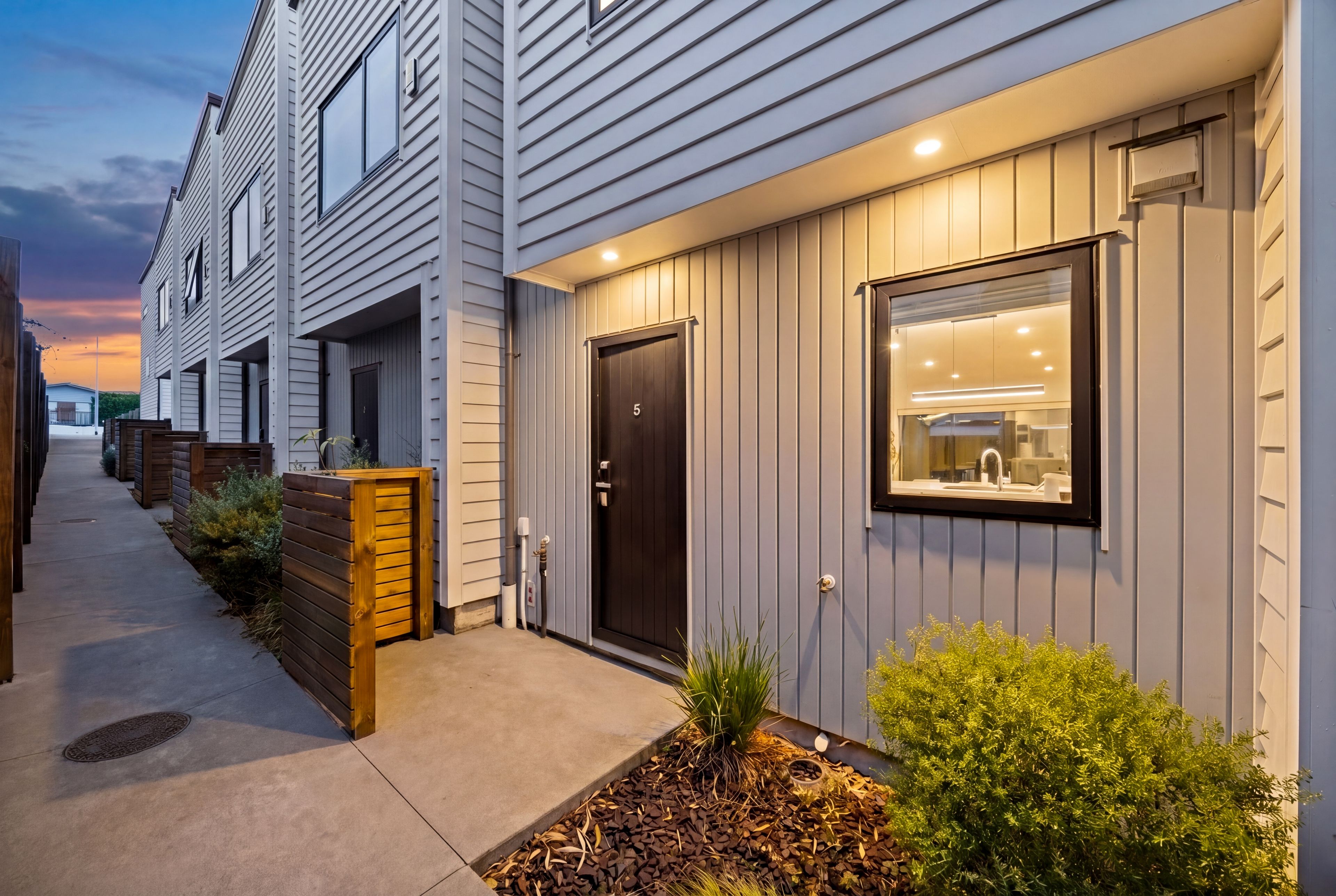 5/9 Flanshaw Road, Te Atatu South, Waitakere City