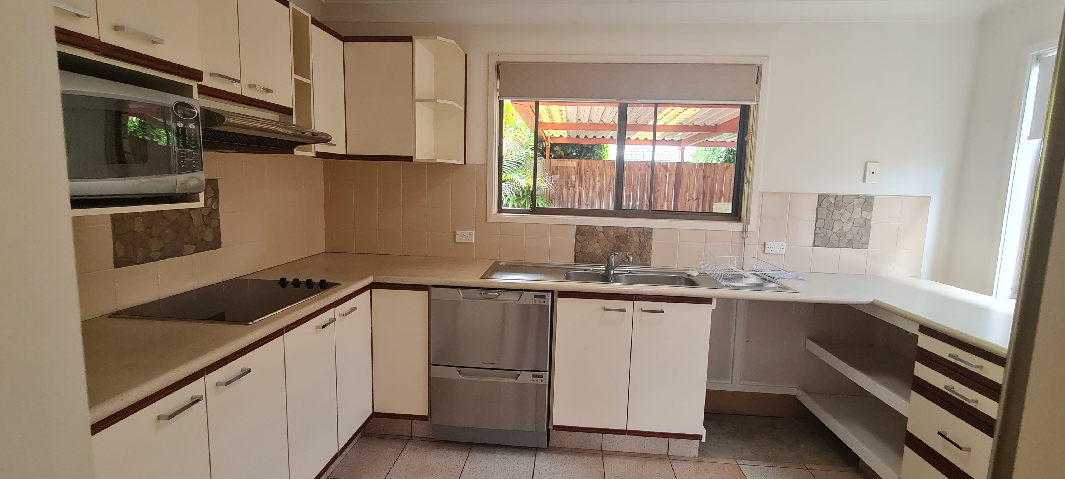 2/51 Japonica Drive, Palm Beach, QLD 4221