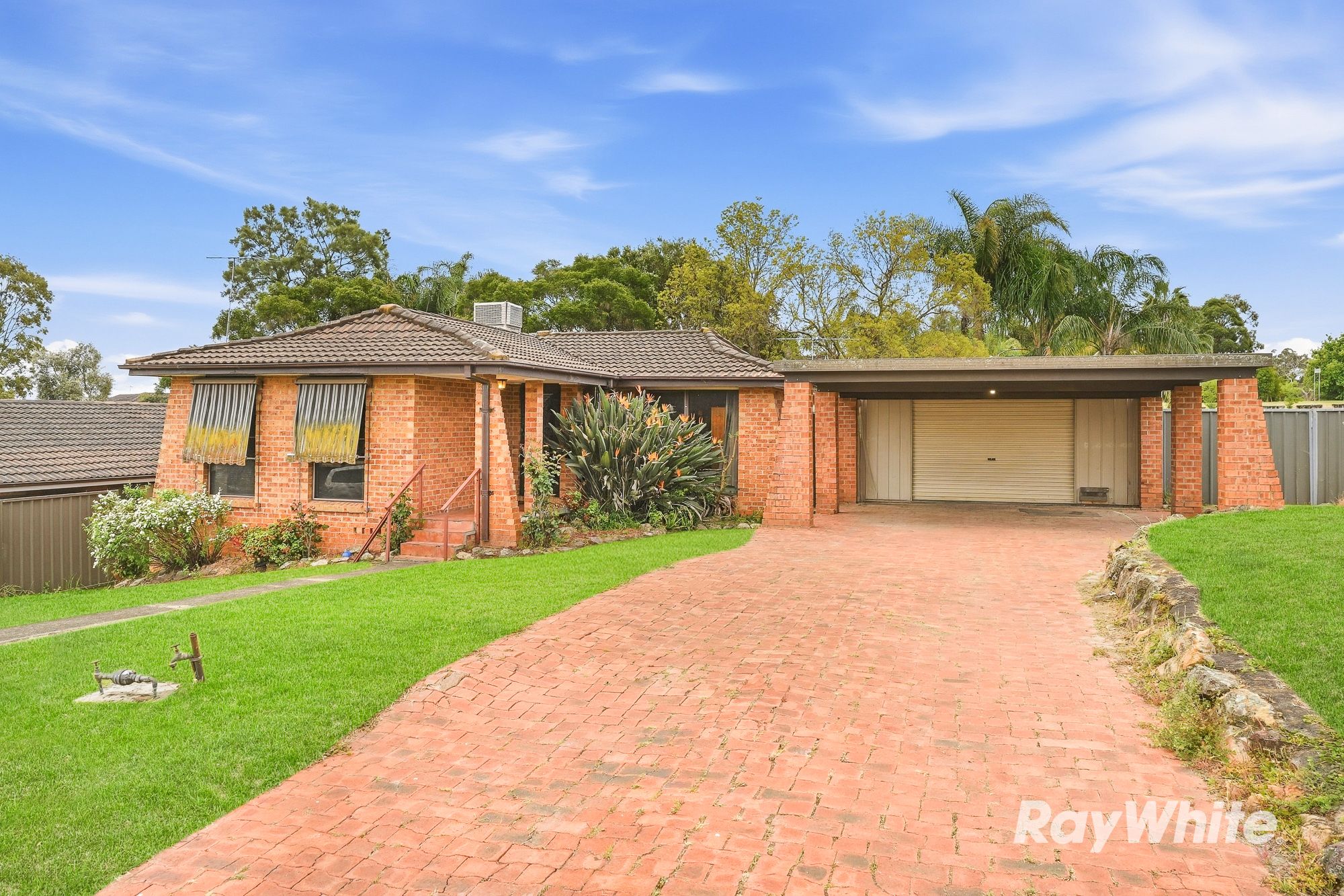 38 Explorers Way, St Clair, NSW 2759