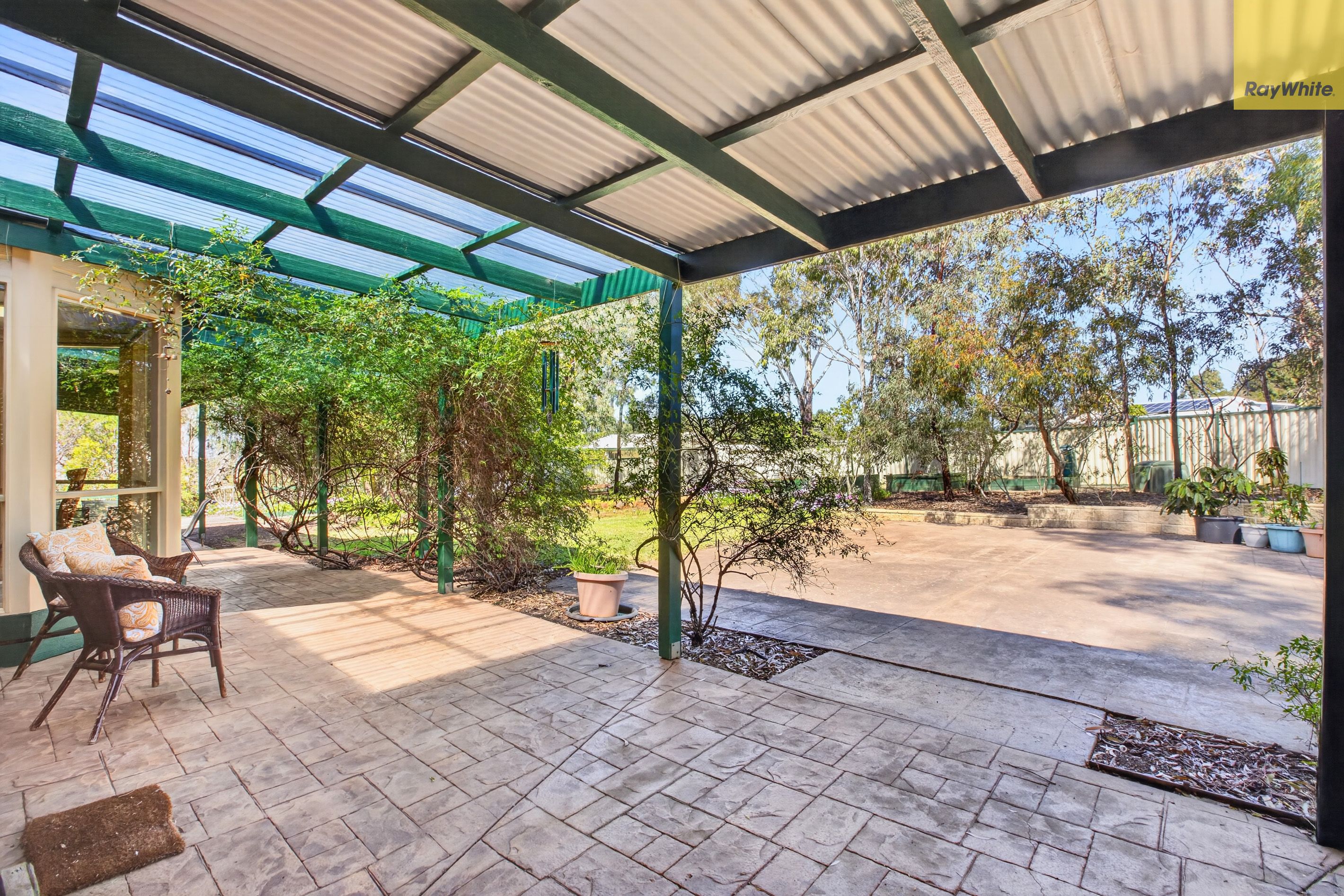 17 Manning Boulevard — photo 14 of 19