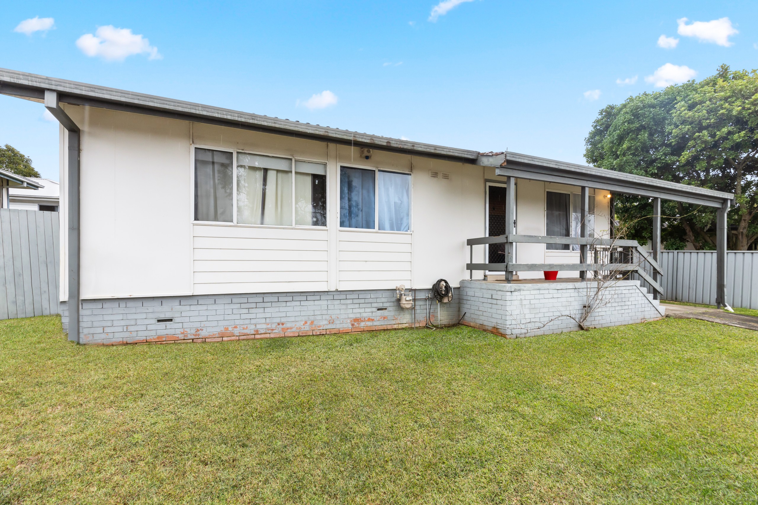 2 & 2a Kynan Close, Lake Haven, NSW 2263