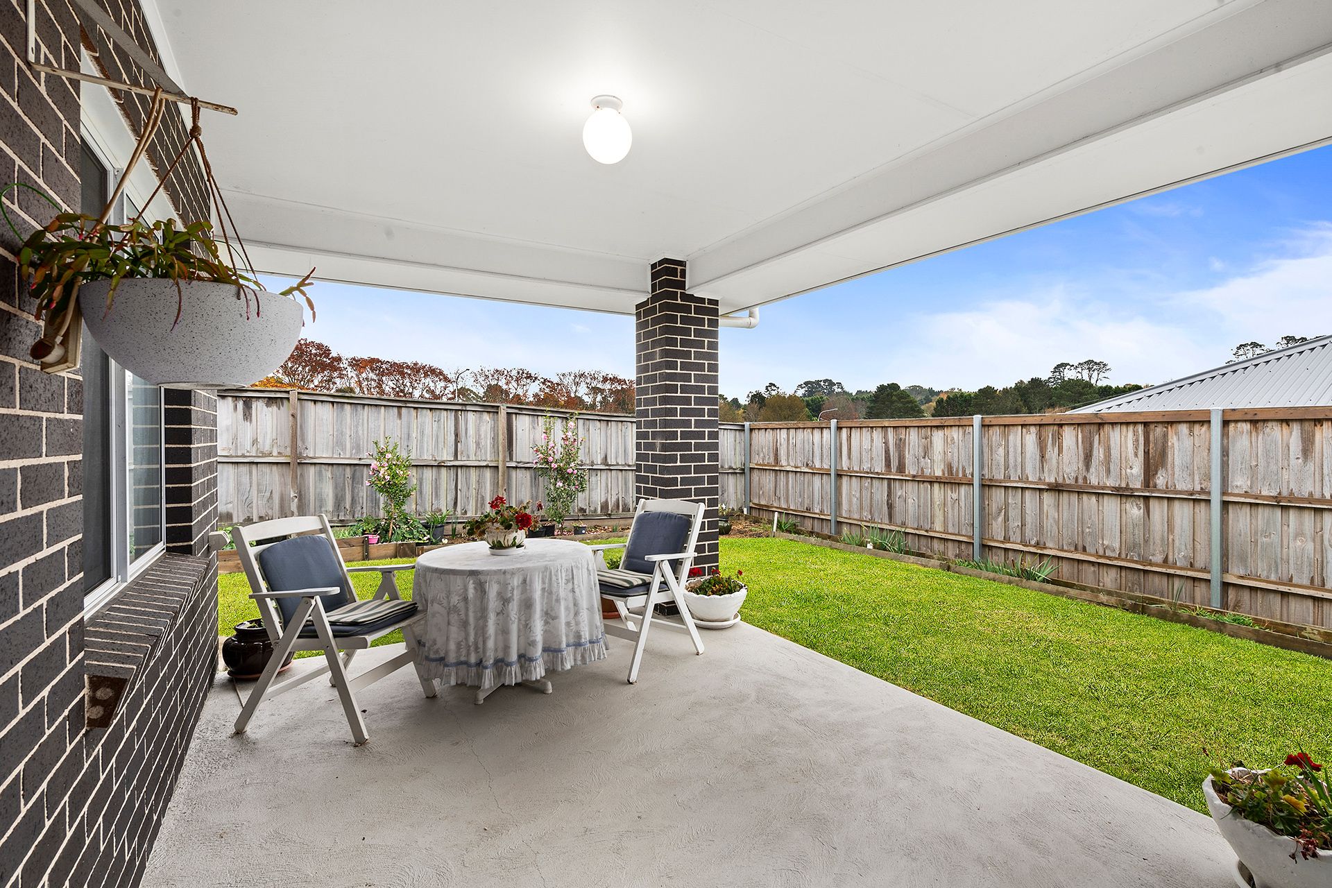 43 Young Road — photo 9 of 12