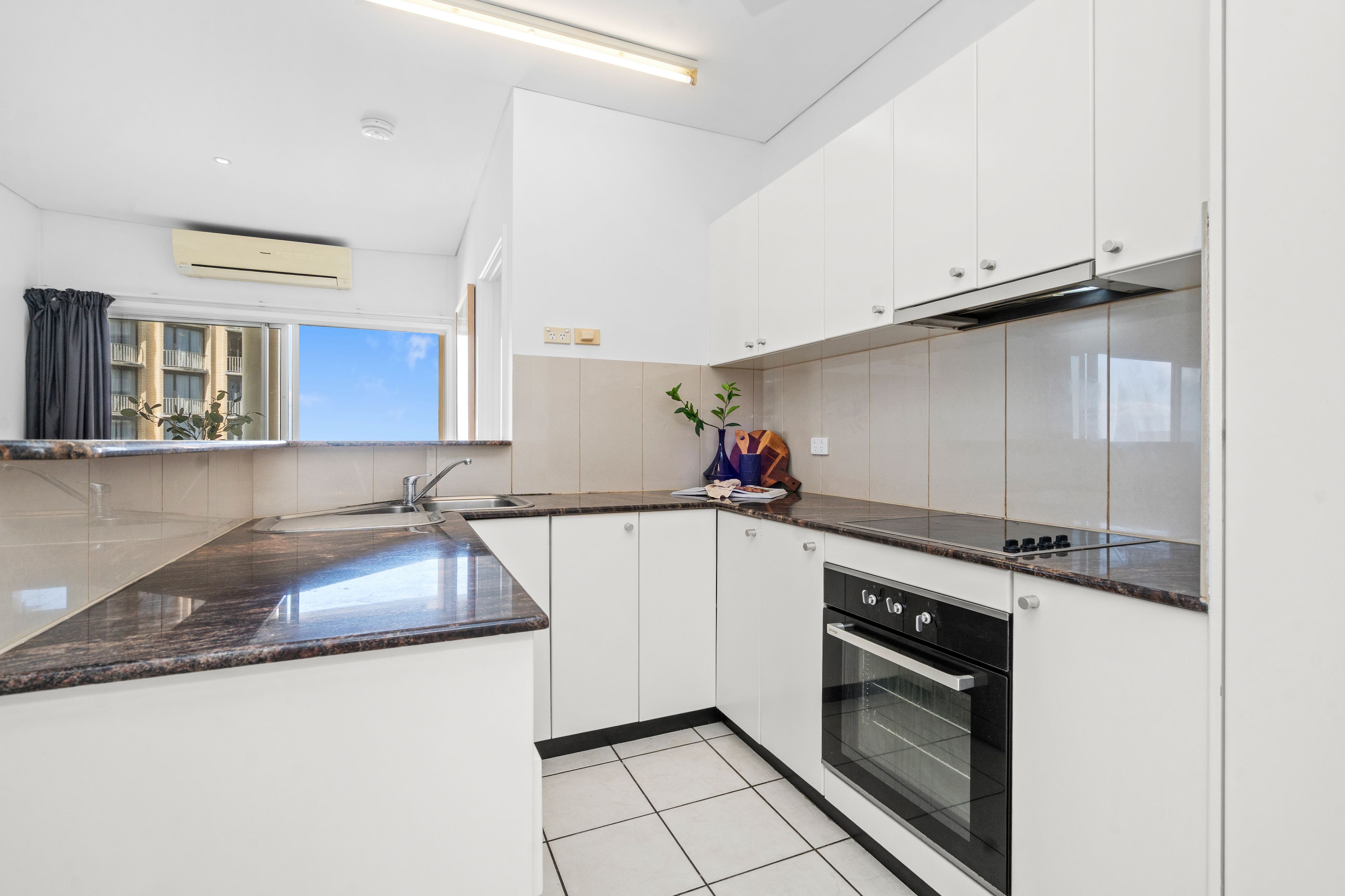 25/101 Mitchell Street — photo 7 of 18
