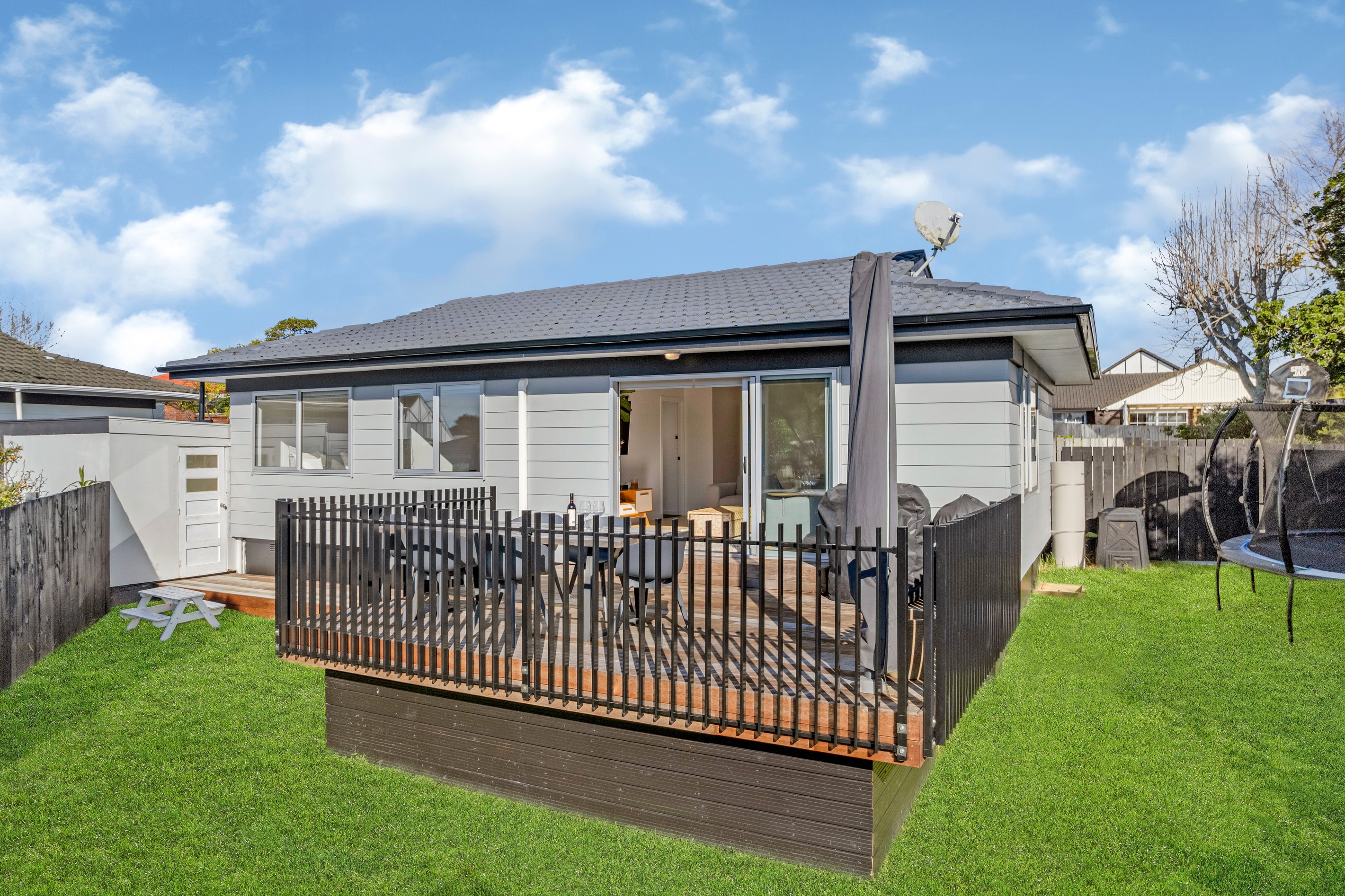 2/119 Pigeon Mountain Road, Half Moon Bay, Manukau City