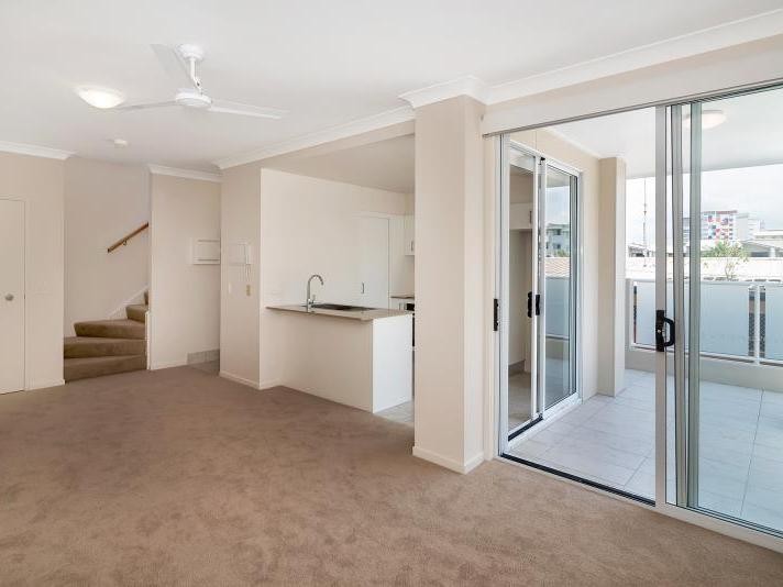 9/30 Lather Street, Southport, QLD 4215
