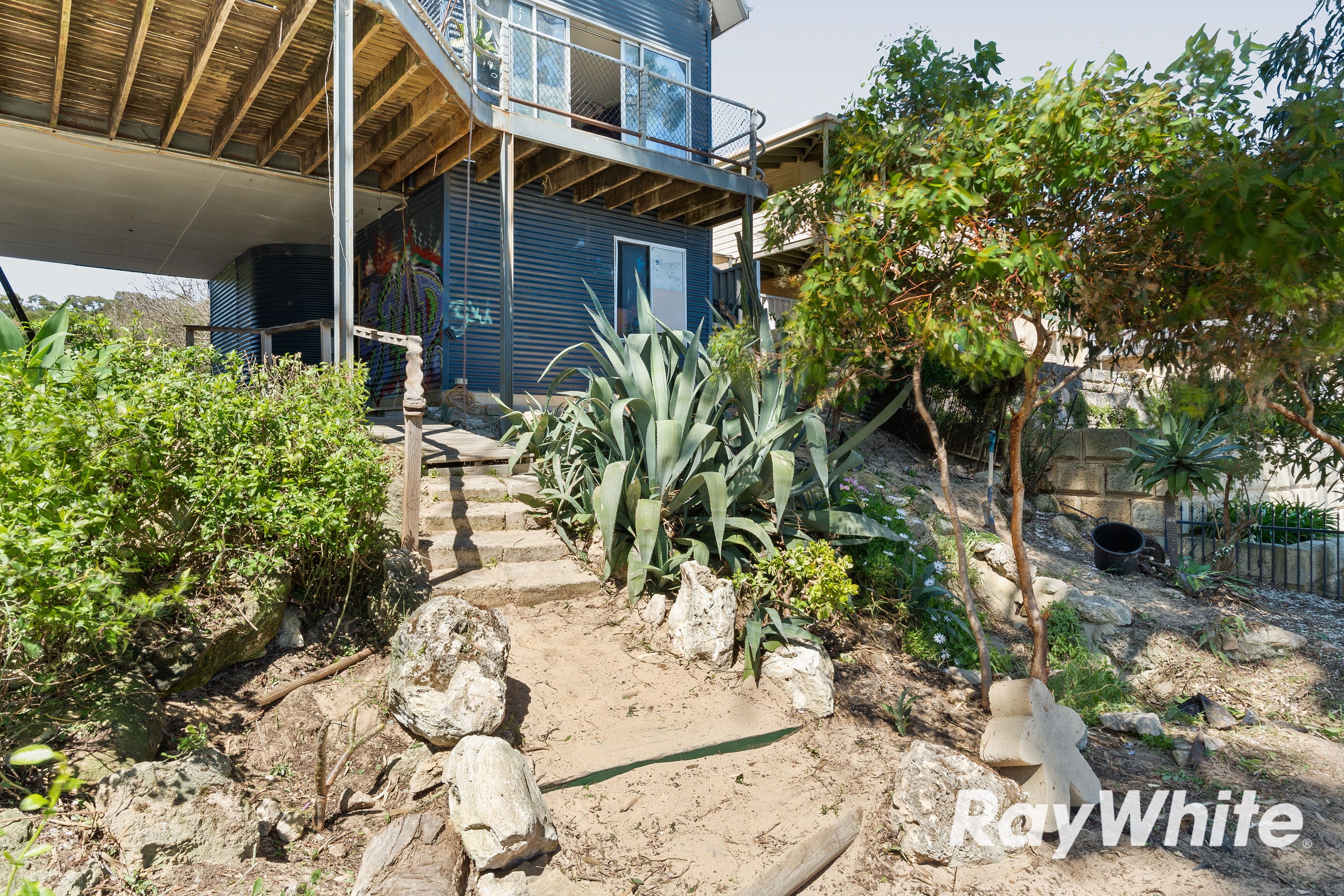 40 Minderoo Crescent — photo 3 of 10