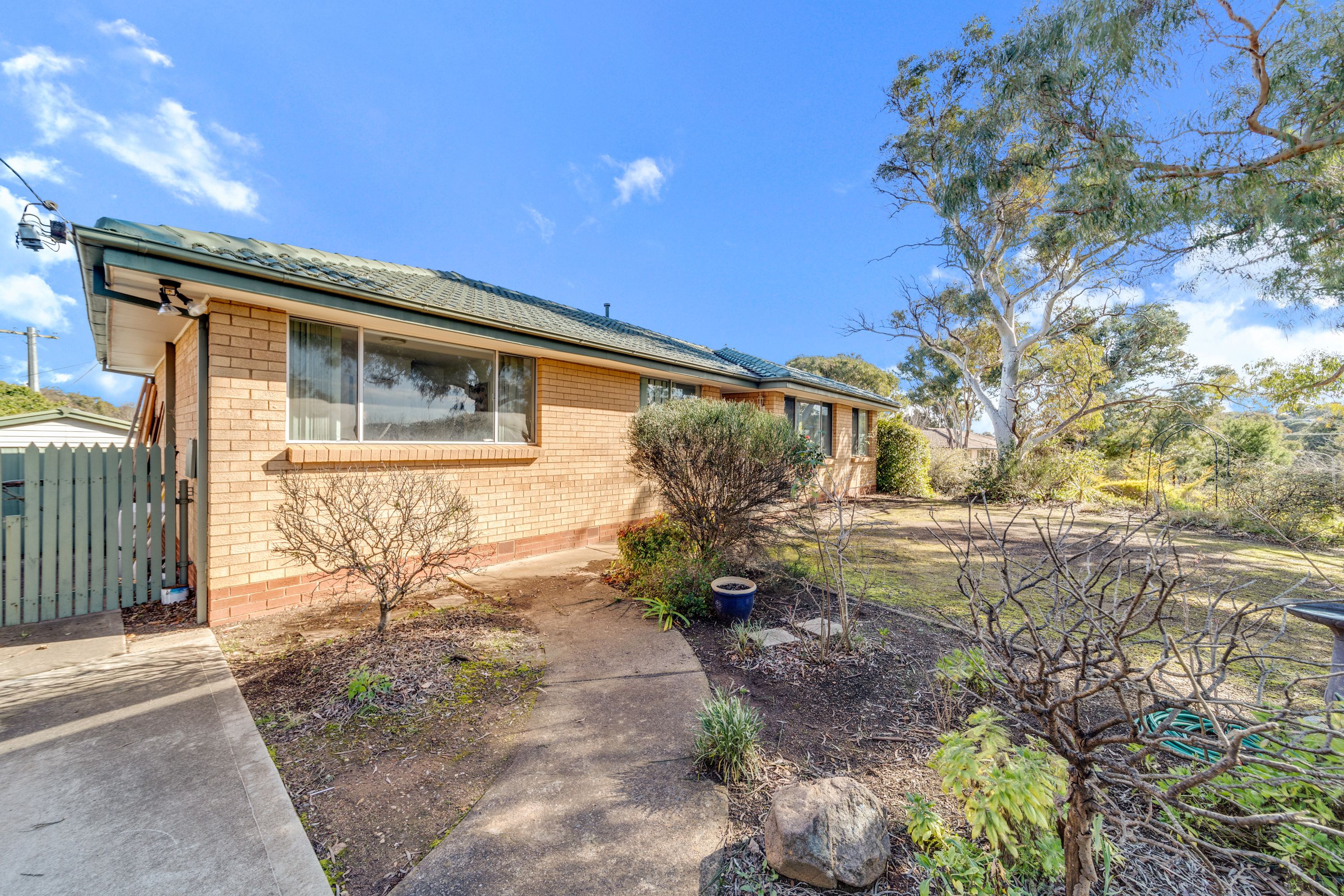8 Brownless Street, Macgregor, ACT 2615