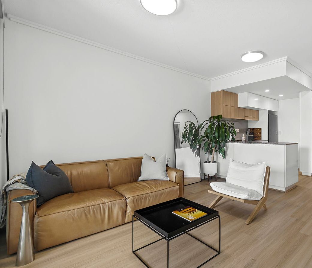 209/113 Commercial Road — photo 4 of 9