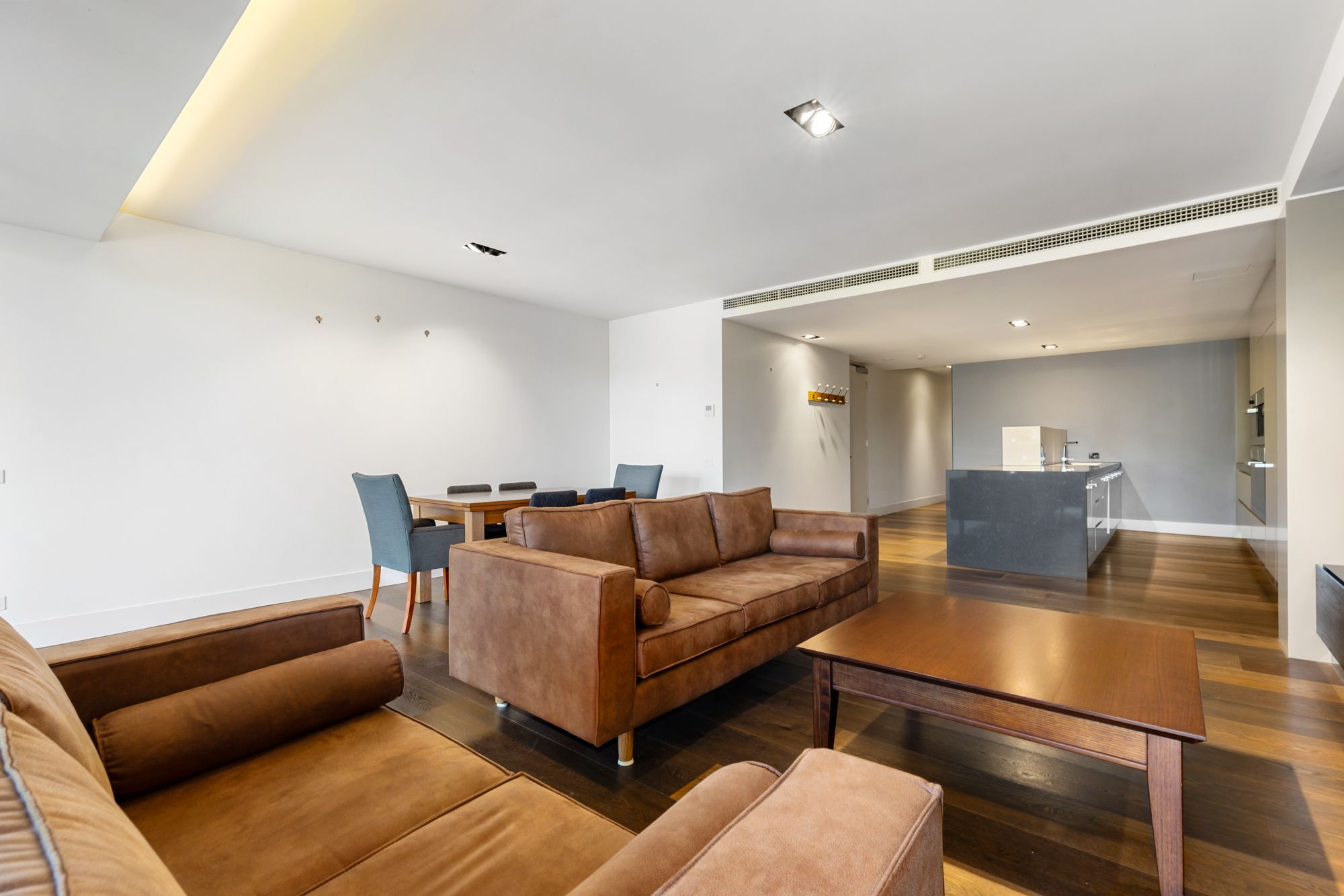 302/144 Jolimont Road — photo 5 of 15