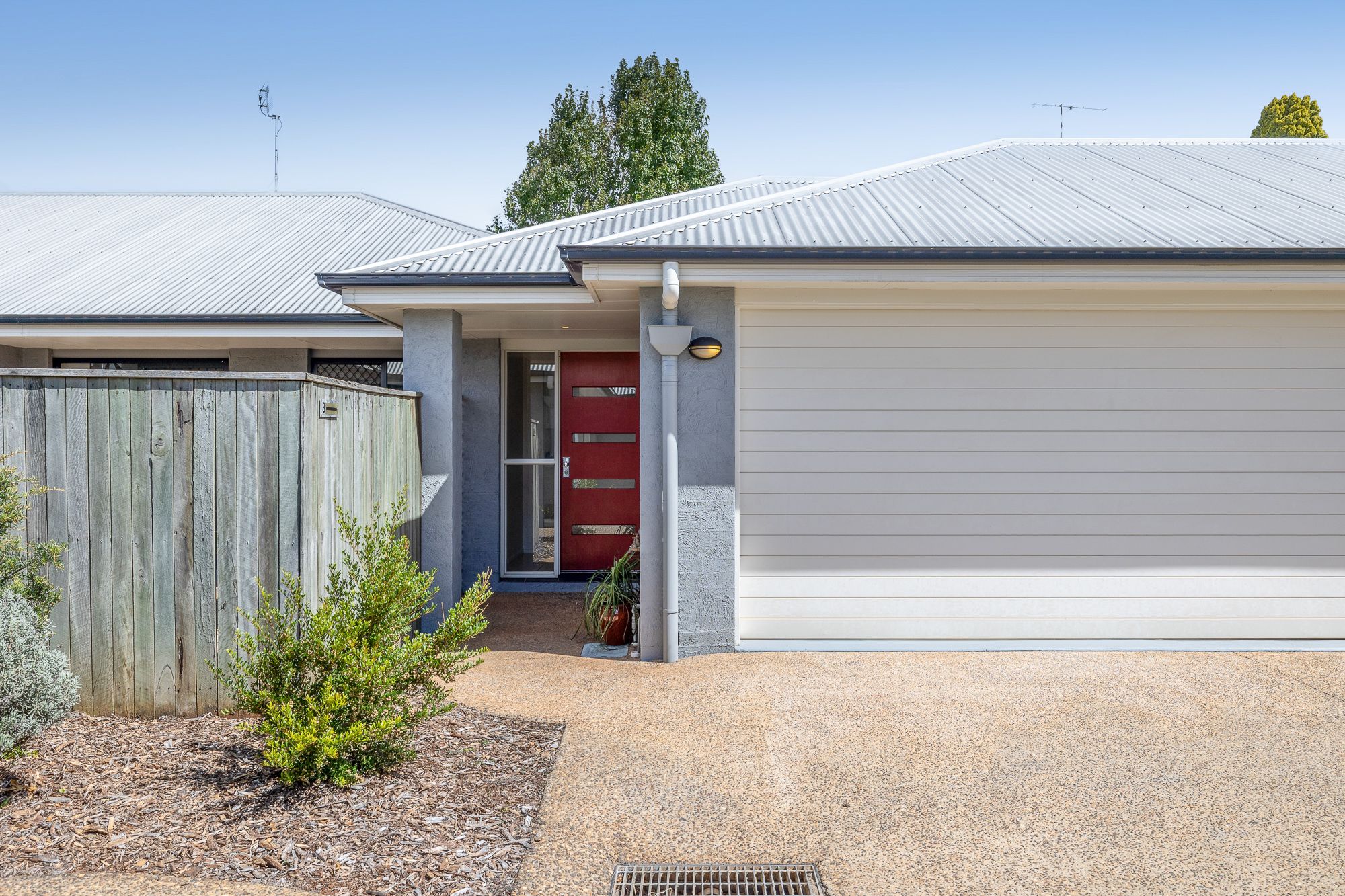 10-12 Devon Street, Newtown QLD 4350