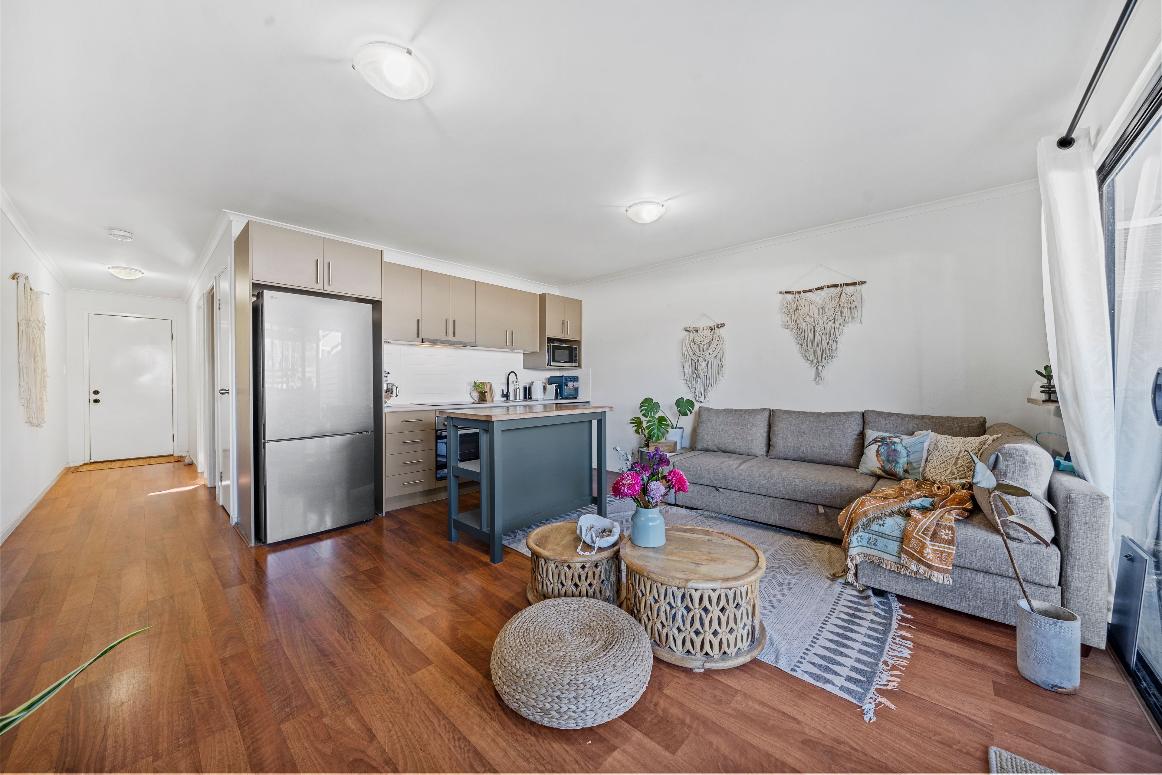 2/62-64 River Hills Road — photo 3 of 17