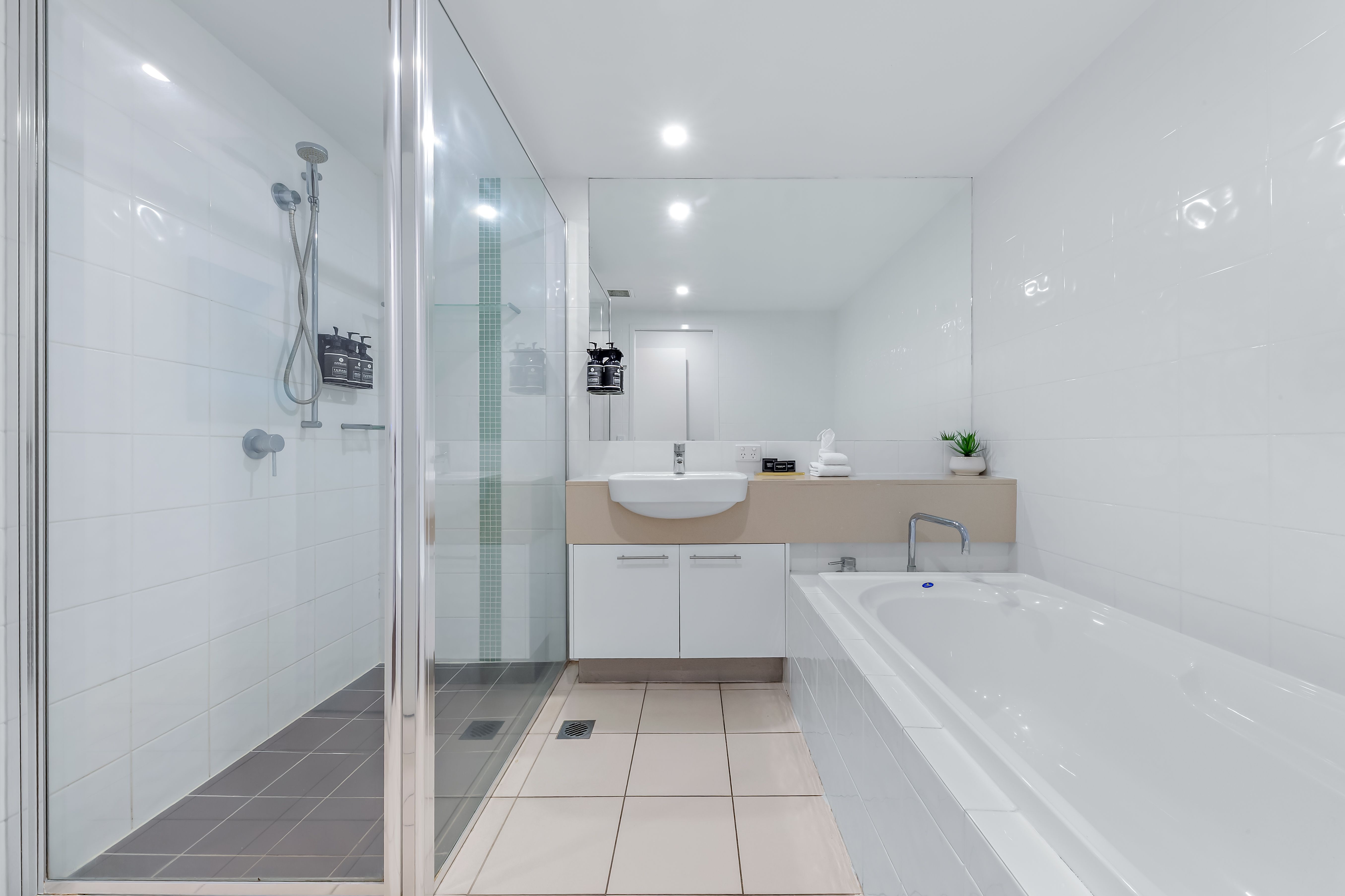 27/159 Shingley Drive — photo 16 of 30