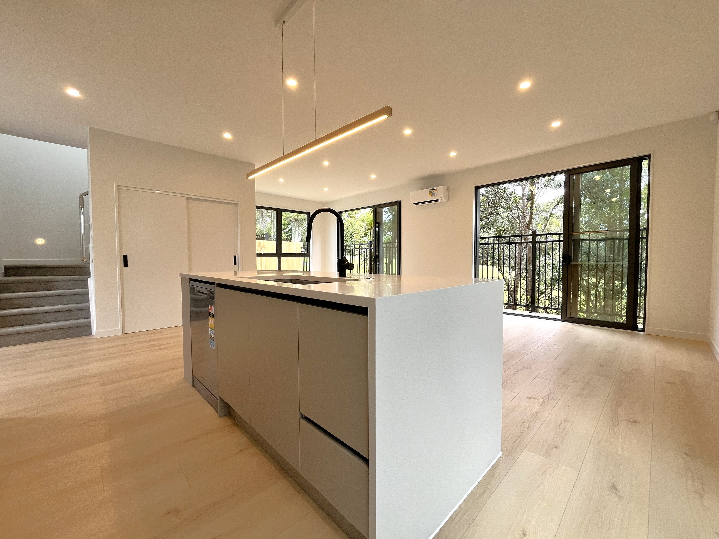 7/41 Seaside Avenue, Waterview, Auckland City