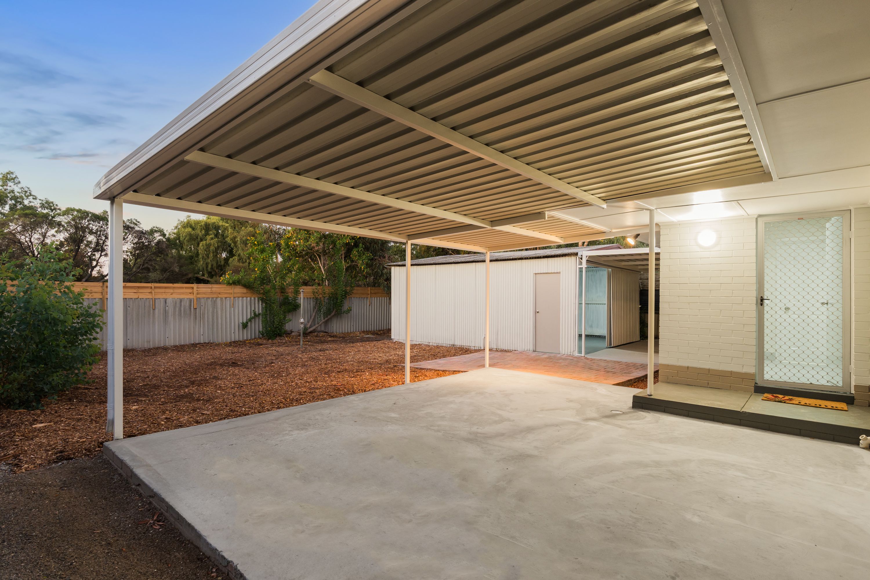 28 Tarrawan Road — photo 15 of 17