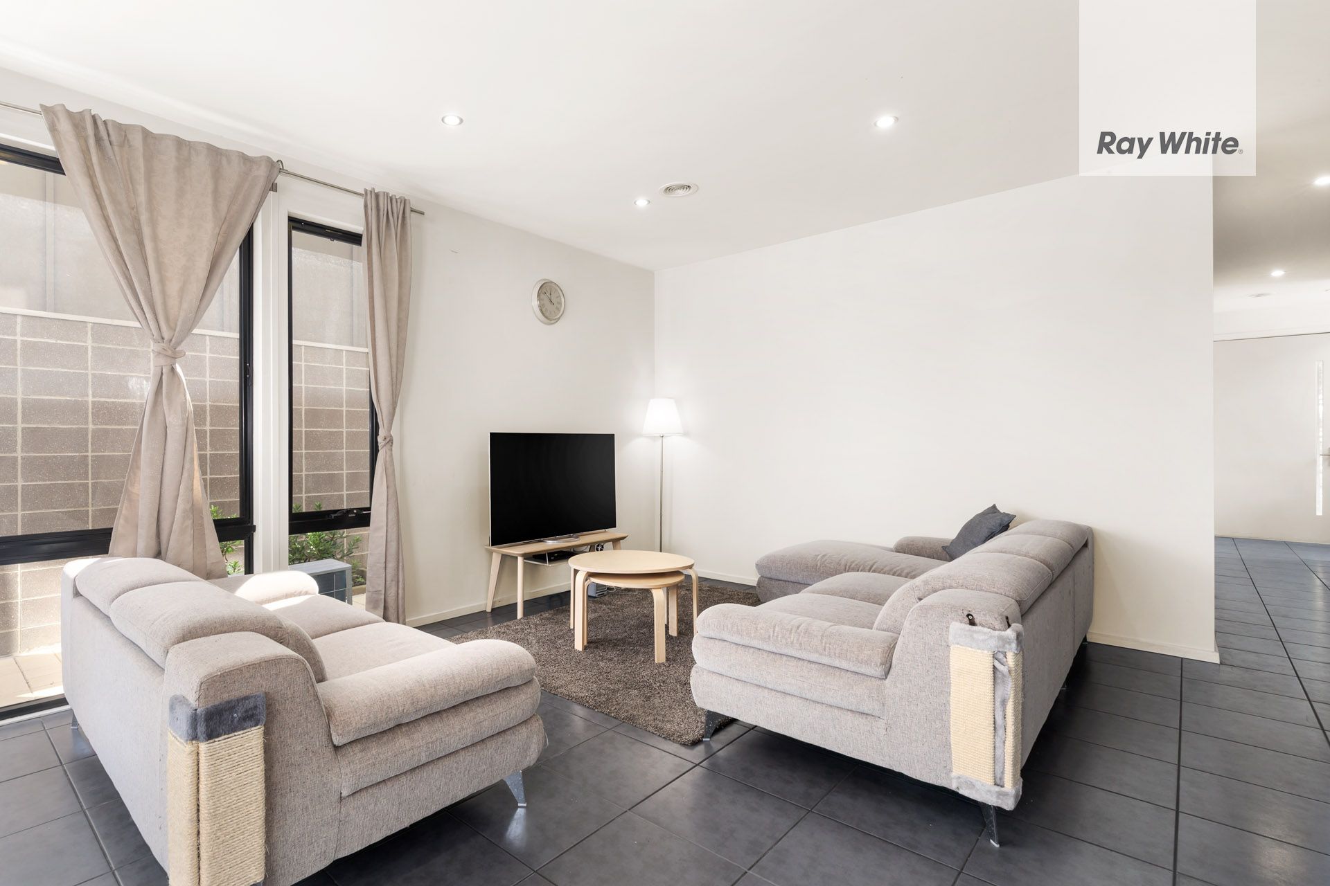 1 Burn Nar Look Drive, Burwood, VIC 3125