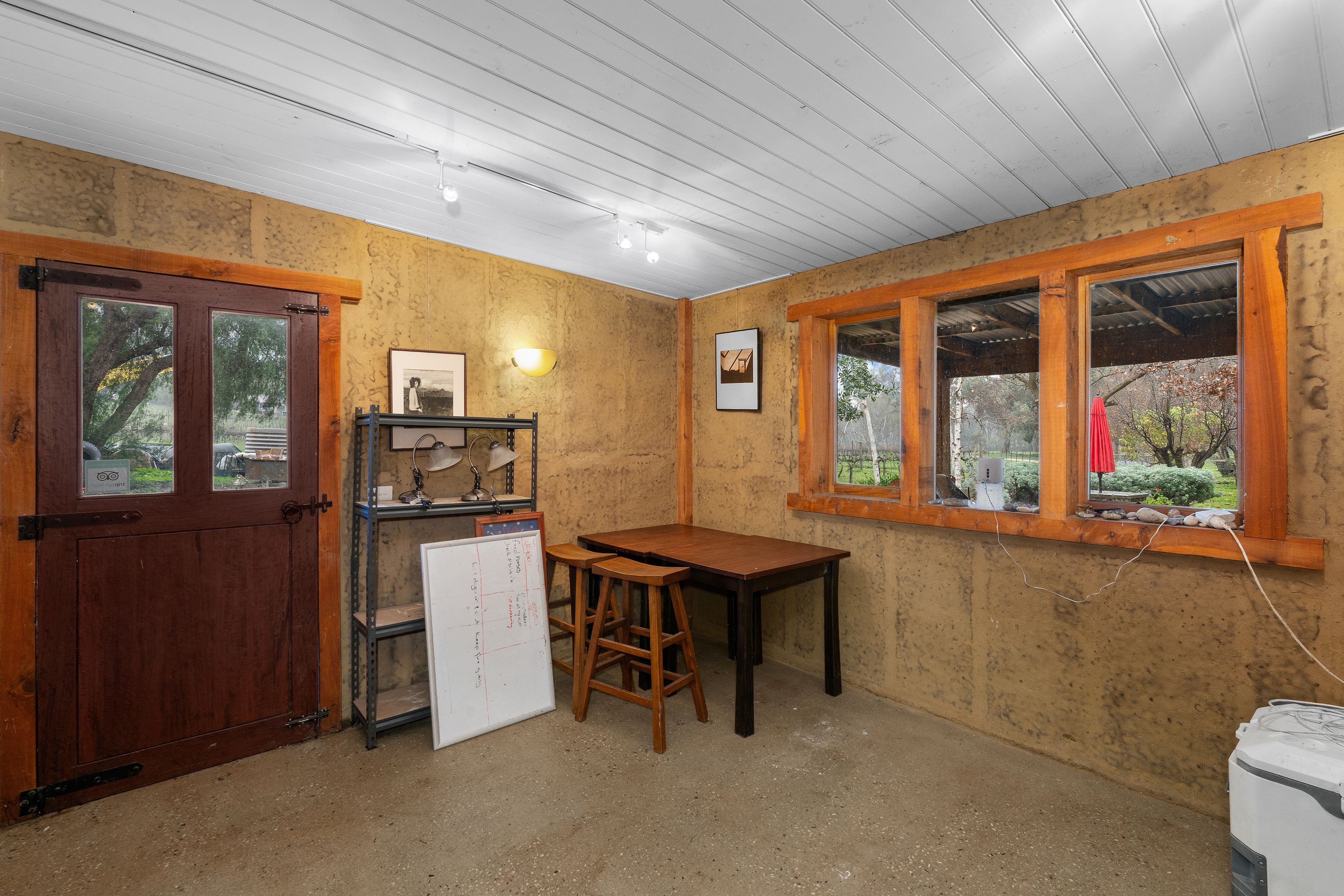 1590 Highlands Road — photo 17 of 30