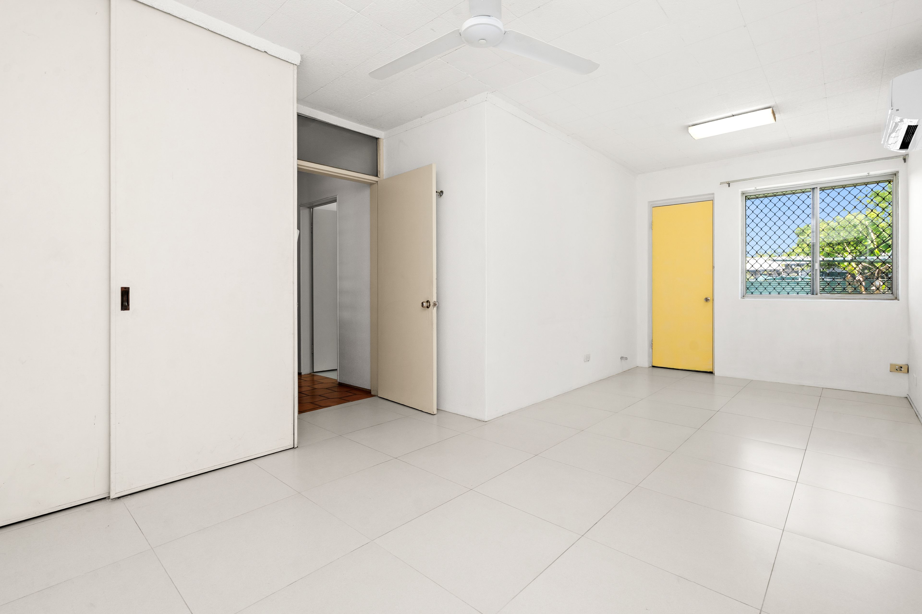35 Carpentier Crescent — photo 6 of 13