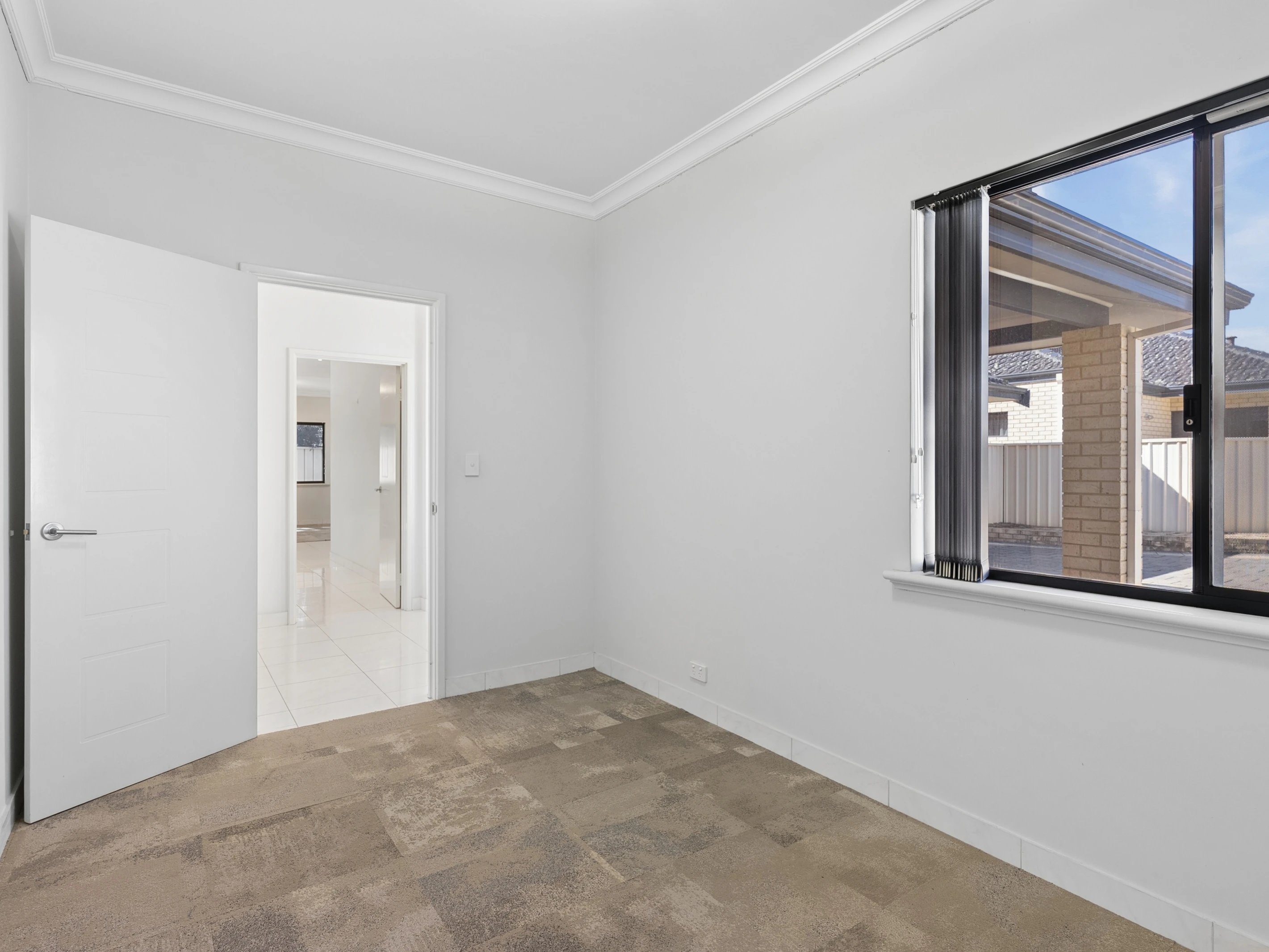 2/9 Bradford Street, Cannington, WA 6107