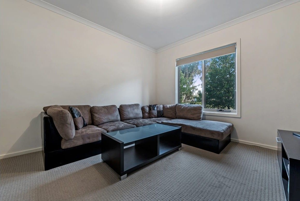 18 Ryrie Grove — photo 6 of 12